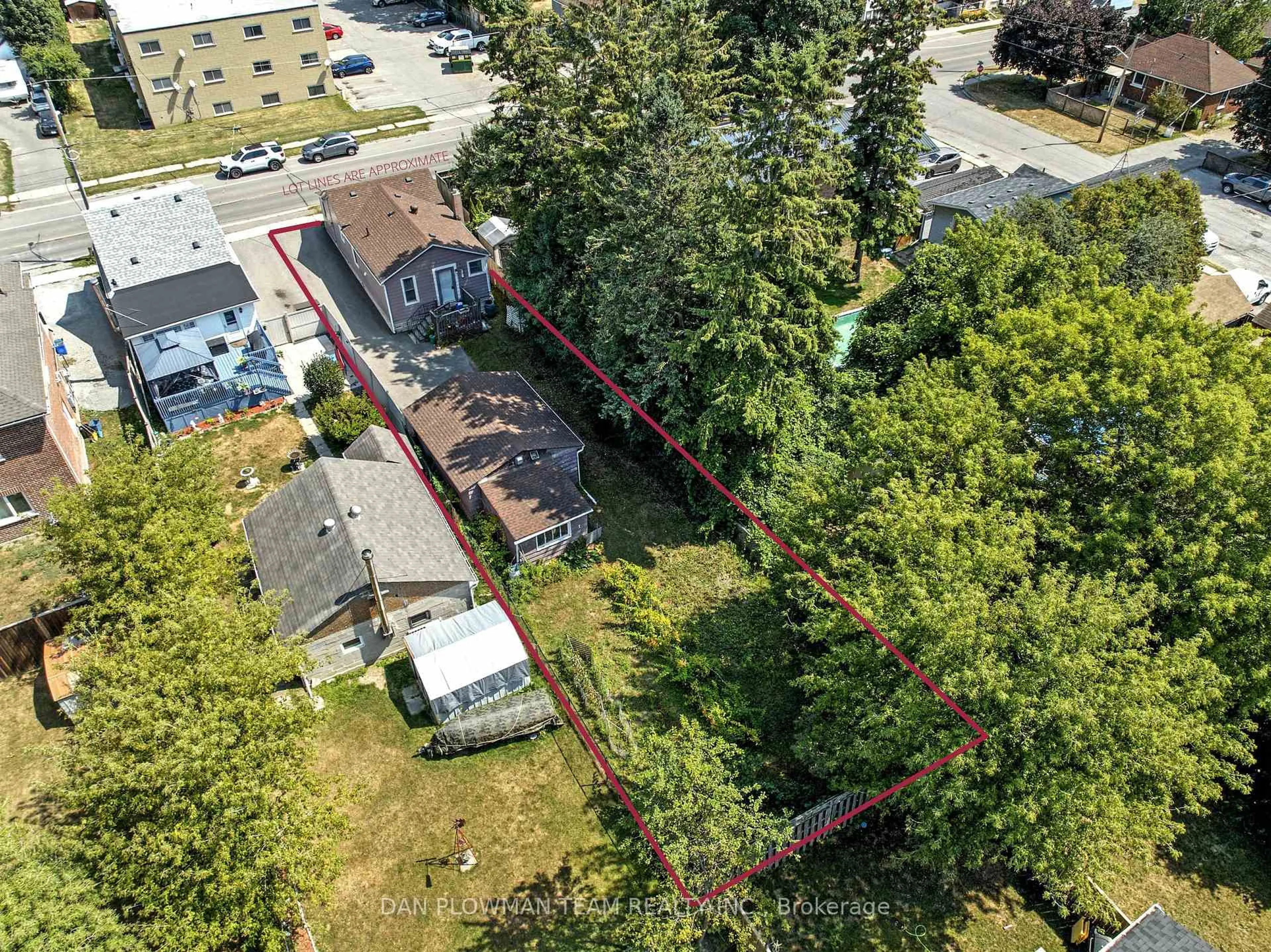 A pic from outside/outdoor area/front of a property/back of a property/a pic from drone, street for 78 Ontario St, Clarington Ontario L1C 2S9