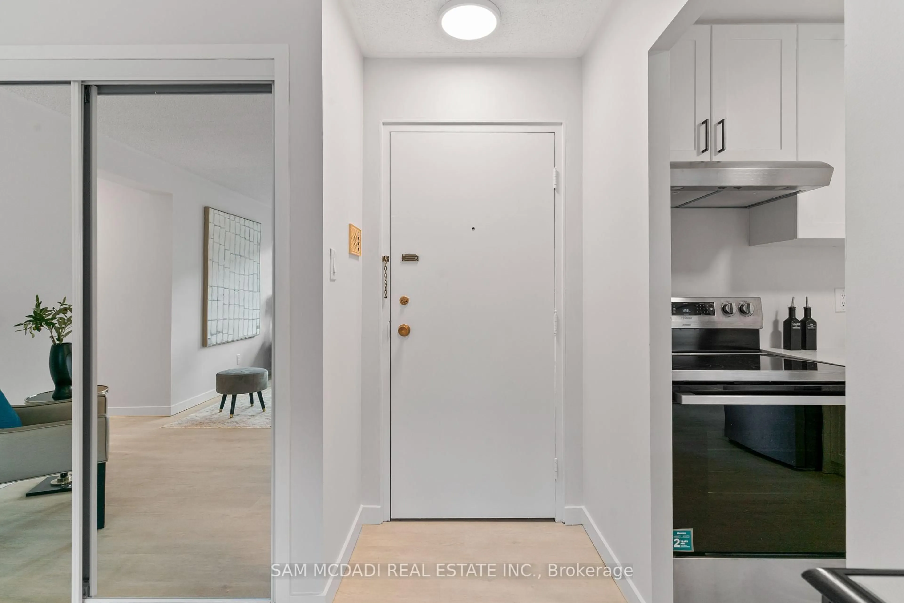 Unknown for 131 Taunton Rd #205, Oshawa Ontario L1G 3T8