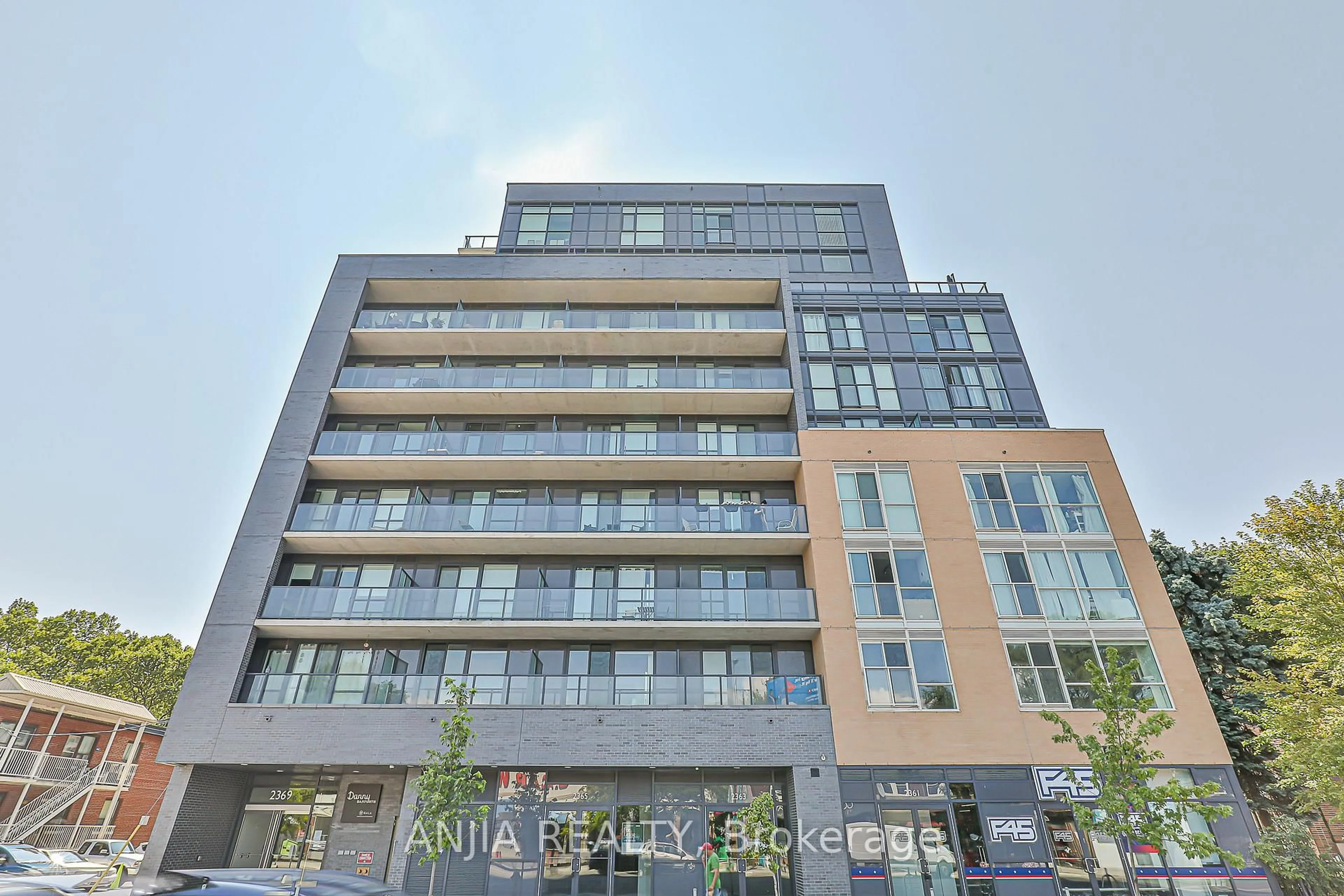 Unknown for 2369 Danforth Ave #207, Toronto Ontario M4C 0B1