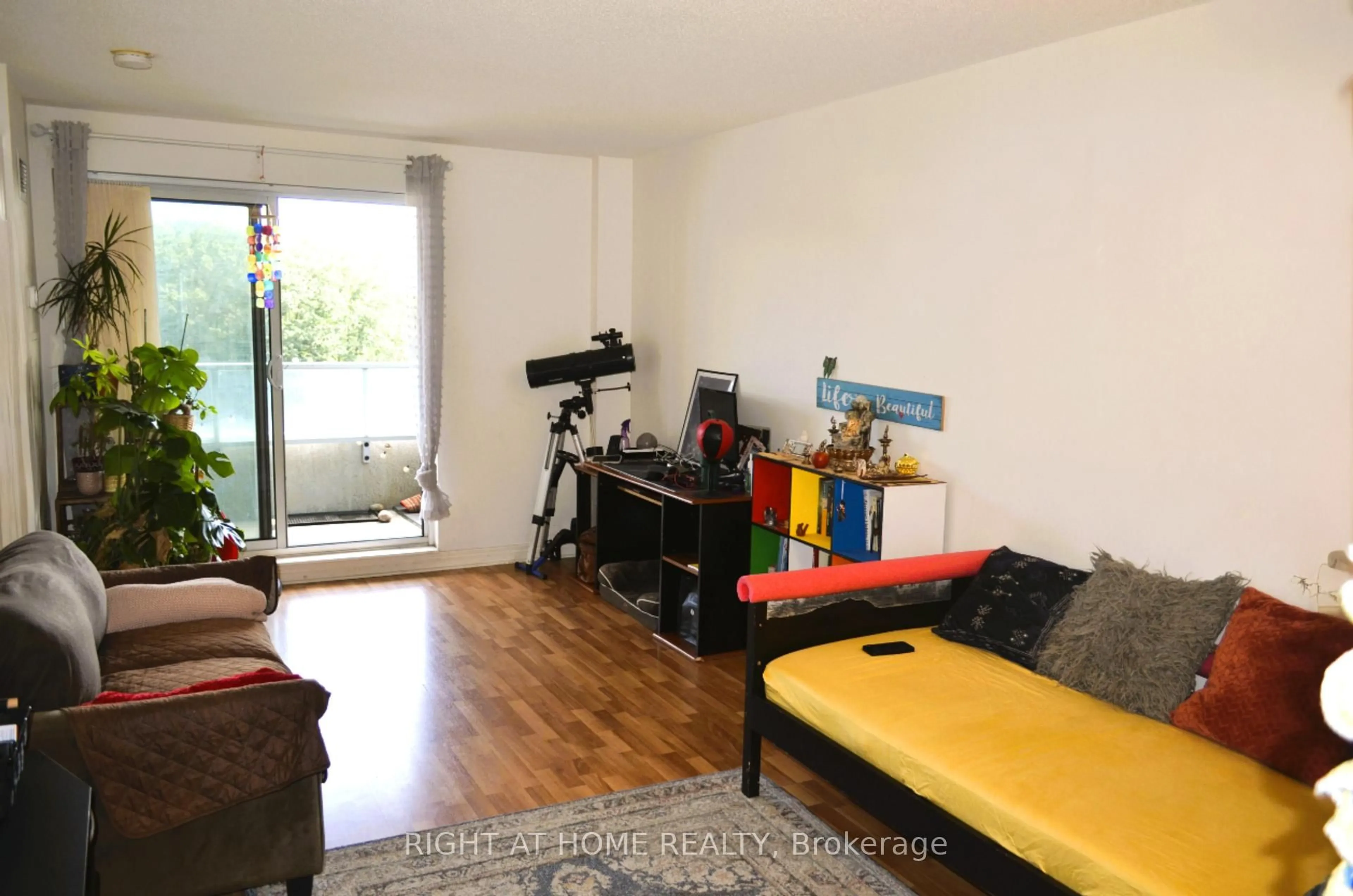 A pic of a room for 60 Town Centre Crt #408, Toronto Ontario M1P 0B1