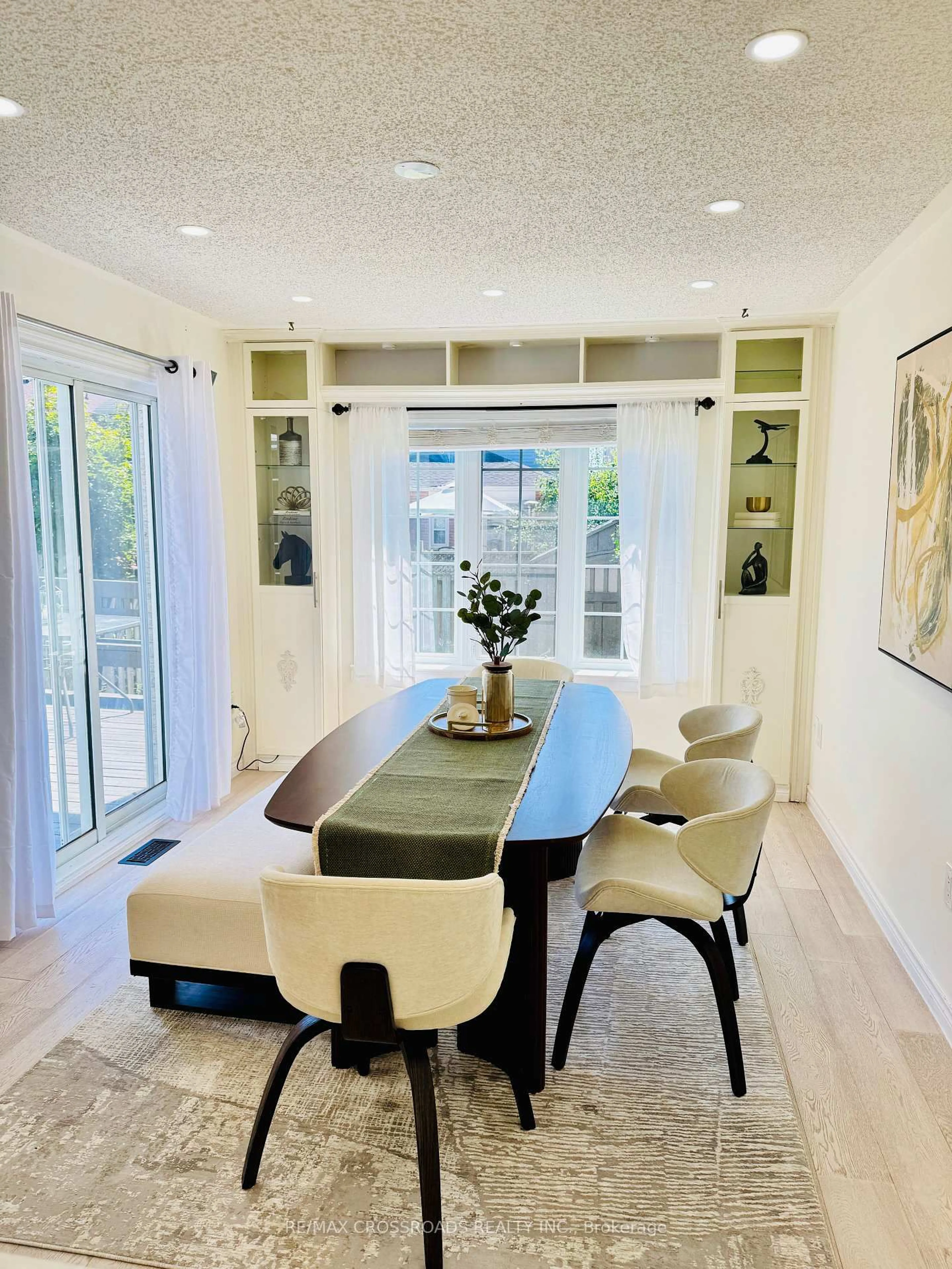 Dining room, unknown for 33 John Walter Cres, Clarington Ontario L1E 2W6