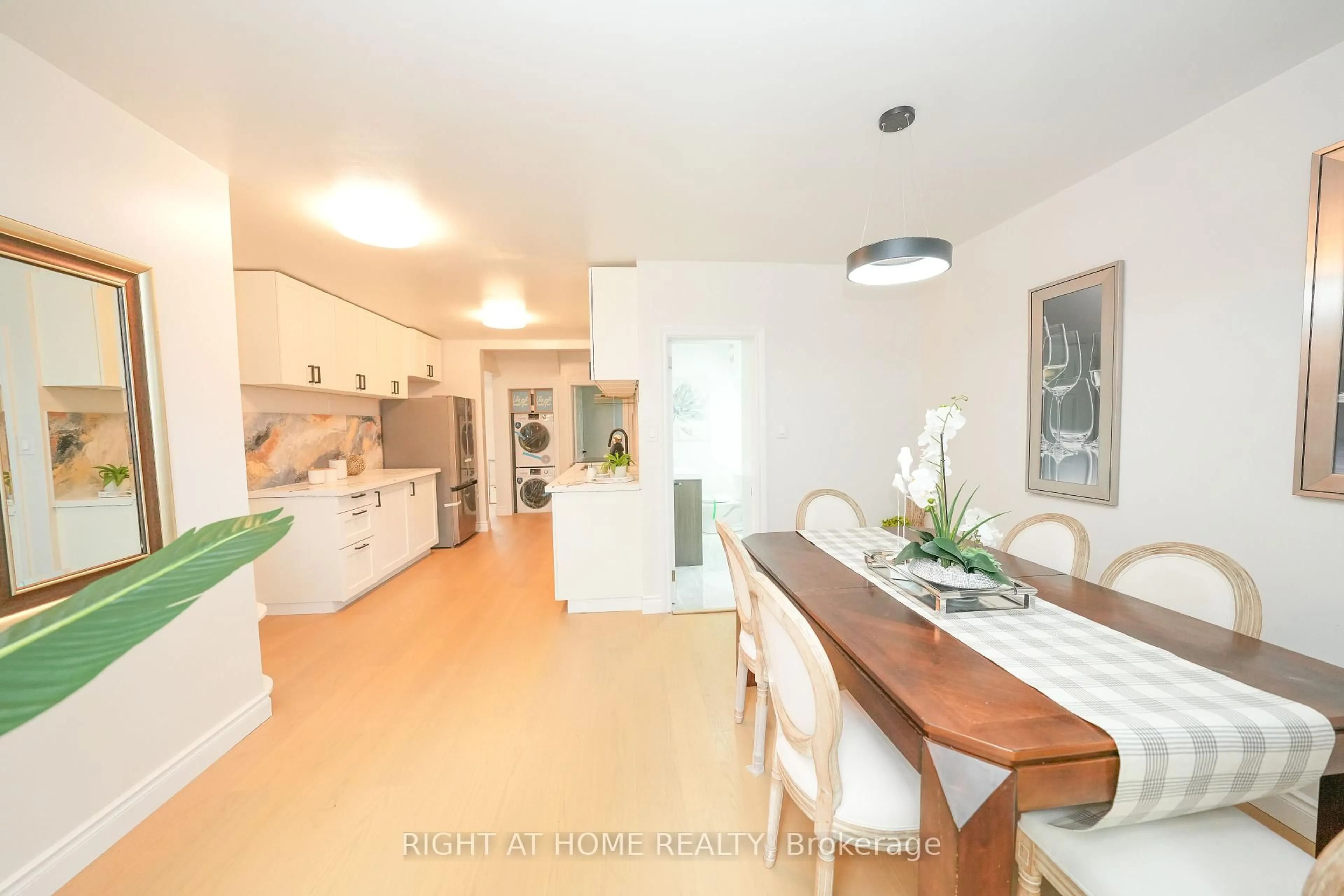 Open concept kitchen, unknown for 149 Dorset Rd, Toronto Ontario M1M 2T5
