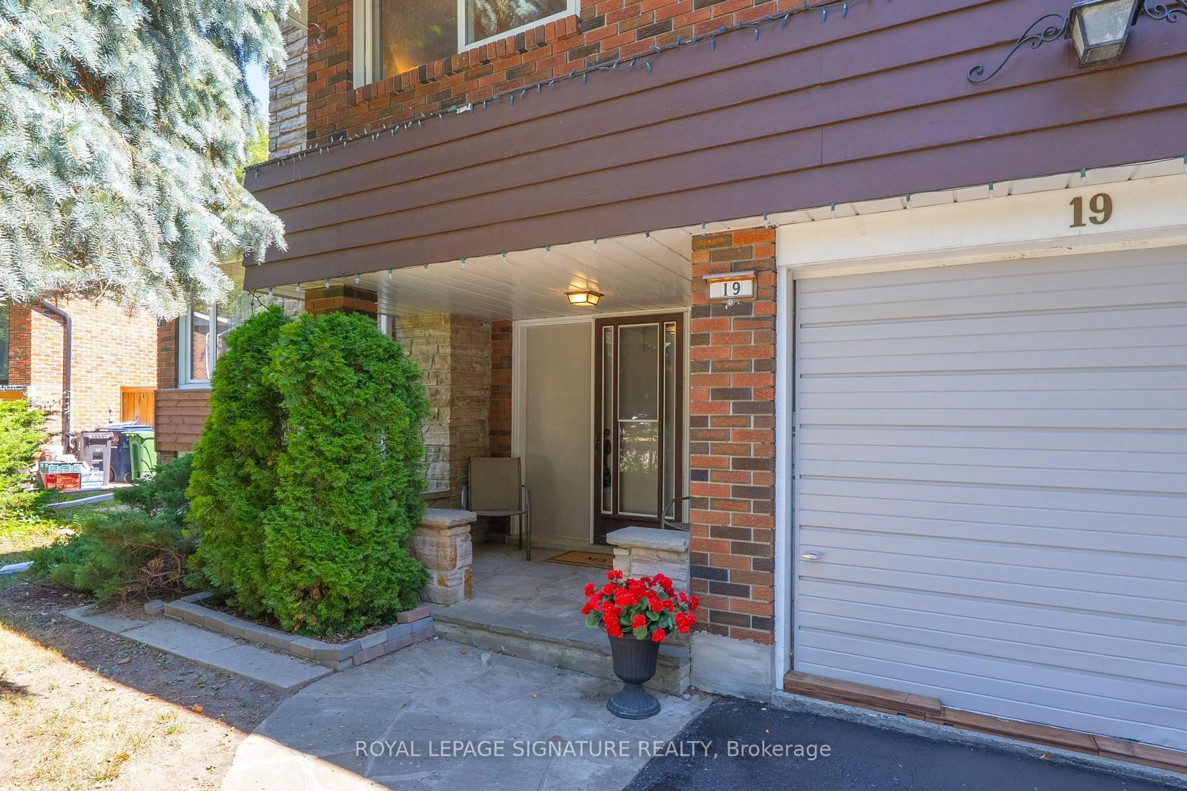 Unknown for 19 Castlemere Cres, Toronto Ontario M1W 1K4