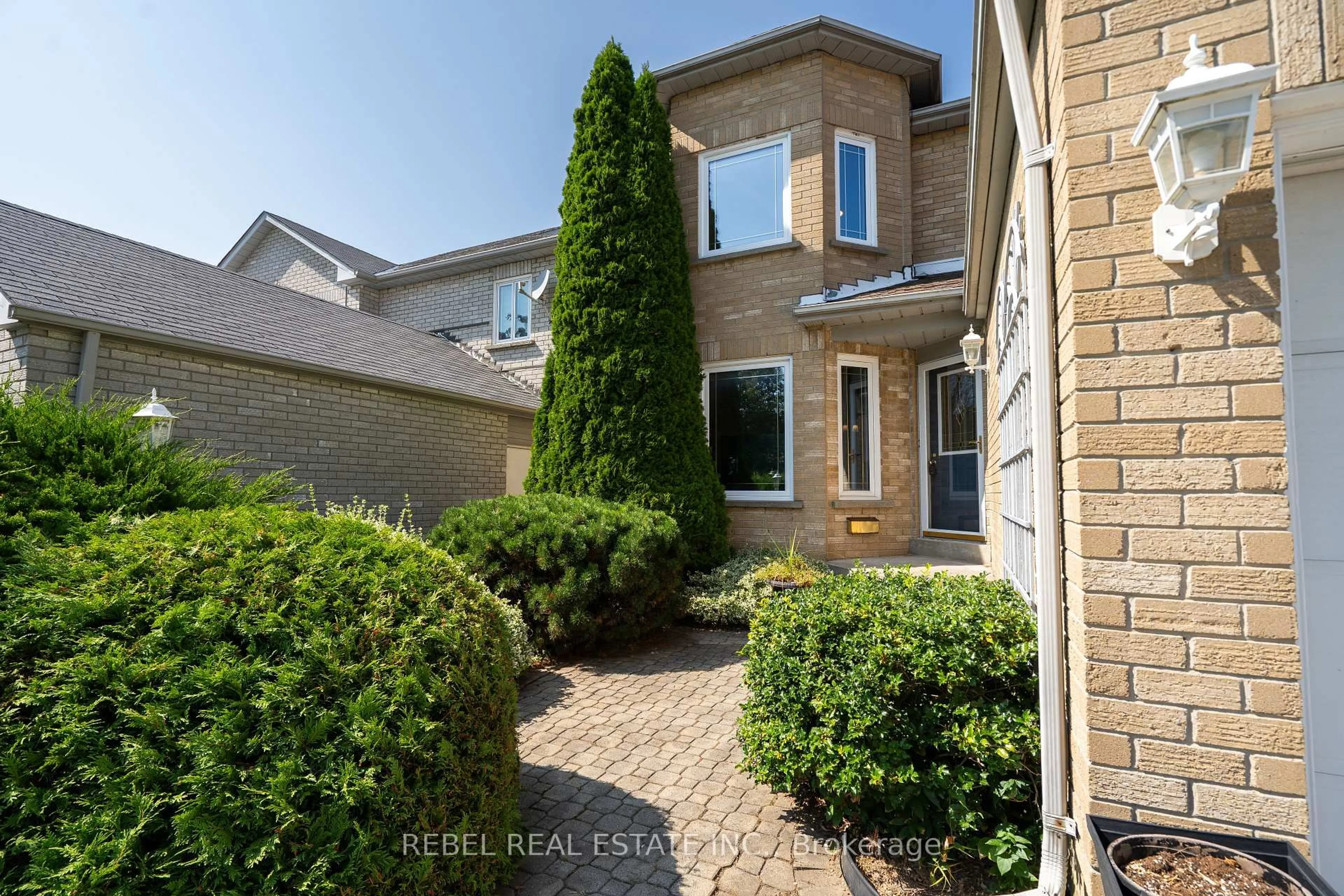 Home with brick exterior material, street for 696 Atwood Cres, Pickering Ontario L1W 3W4