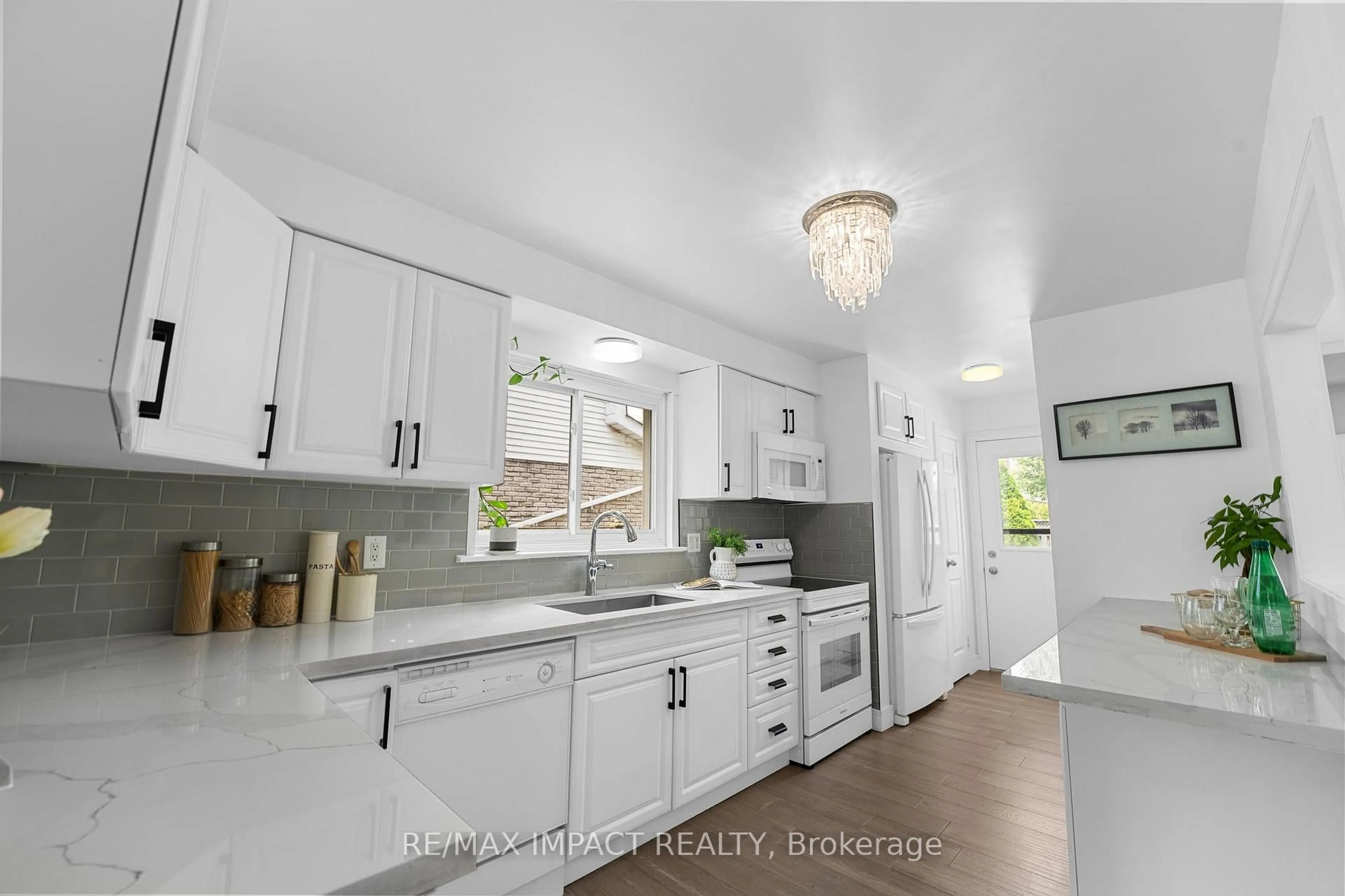 Unknown for 1395 Tampa Cres, Oshawa Ontario L1G 6V1