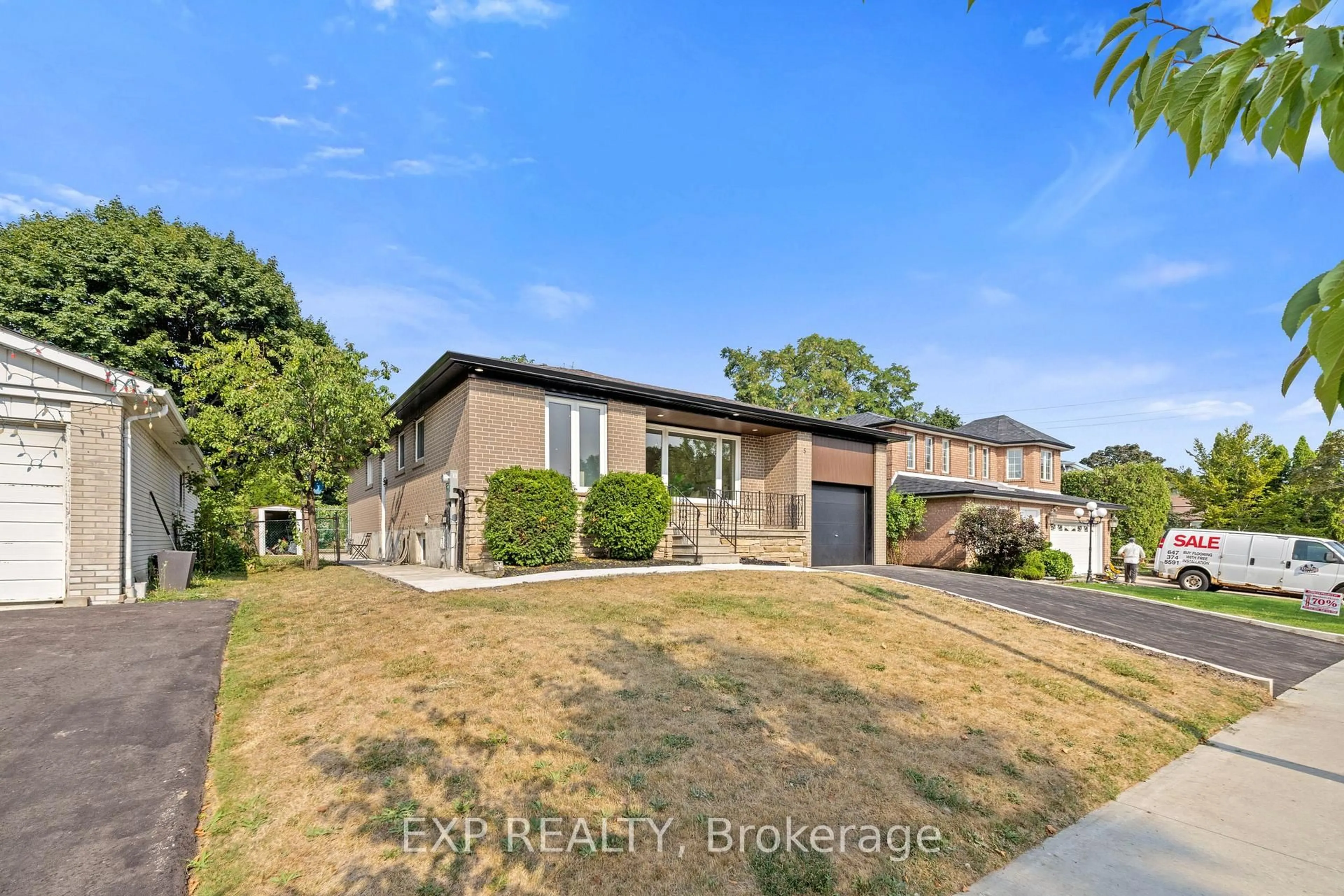 A pic from outside/outdoor area/front of a property/back of a property/a pic from drone, street for 5 Midcroft Dr, Toronto Ontario M1S 1W9