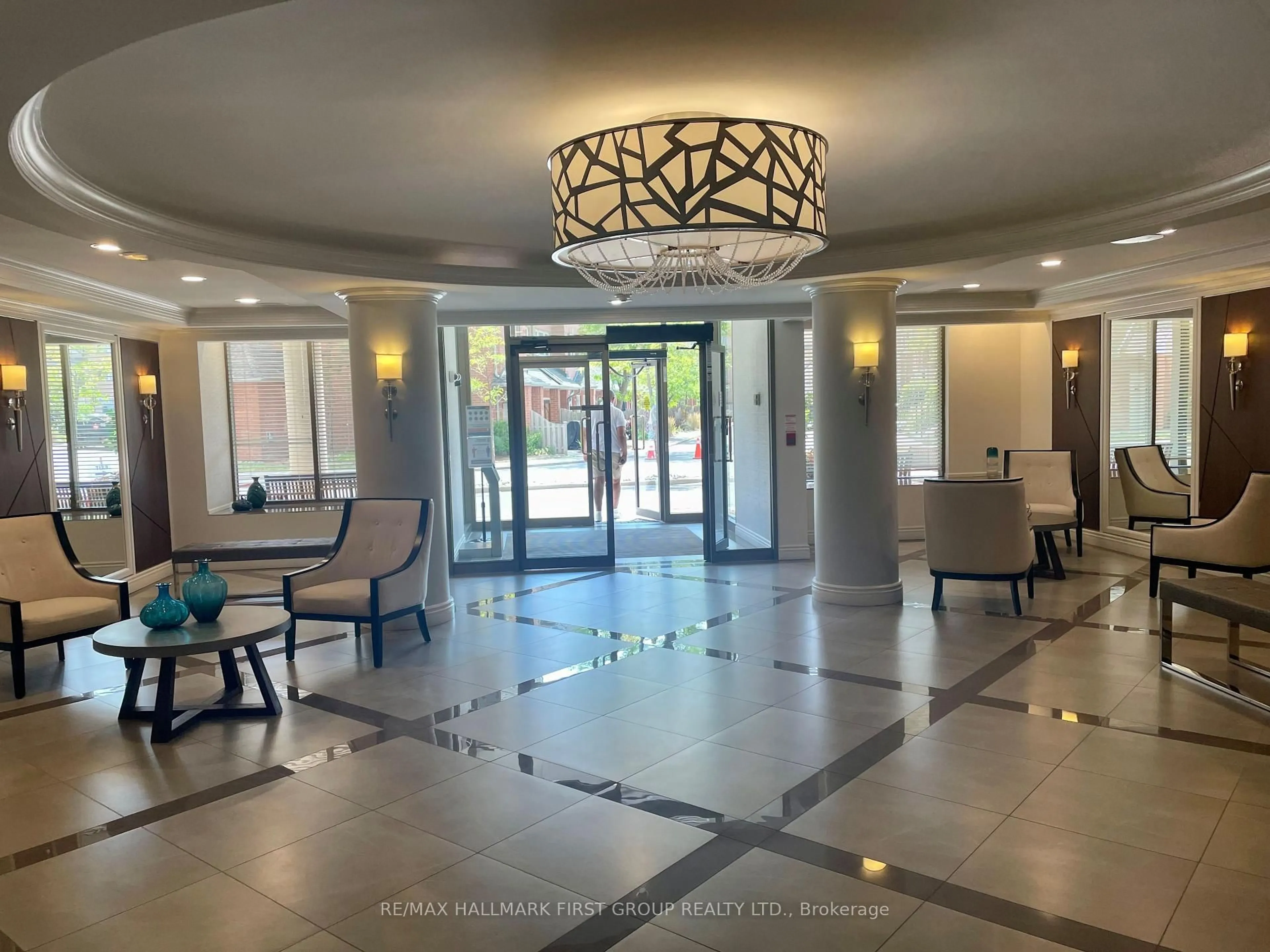 Indoor foyer for 1000 The Esplanade #1715, Pickering Ontario L1V 6V4