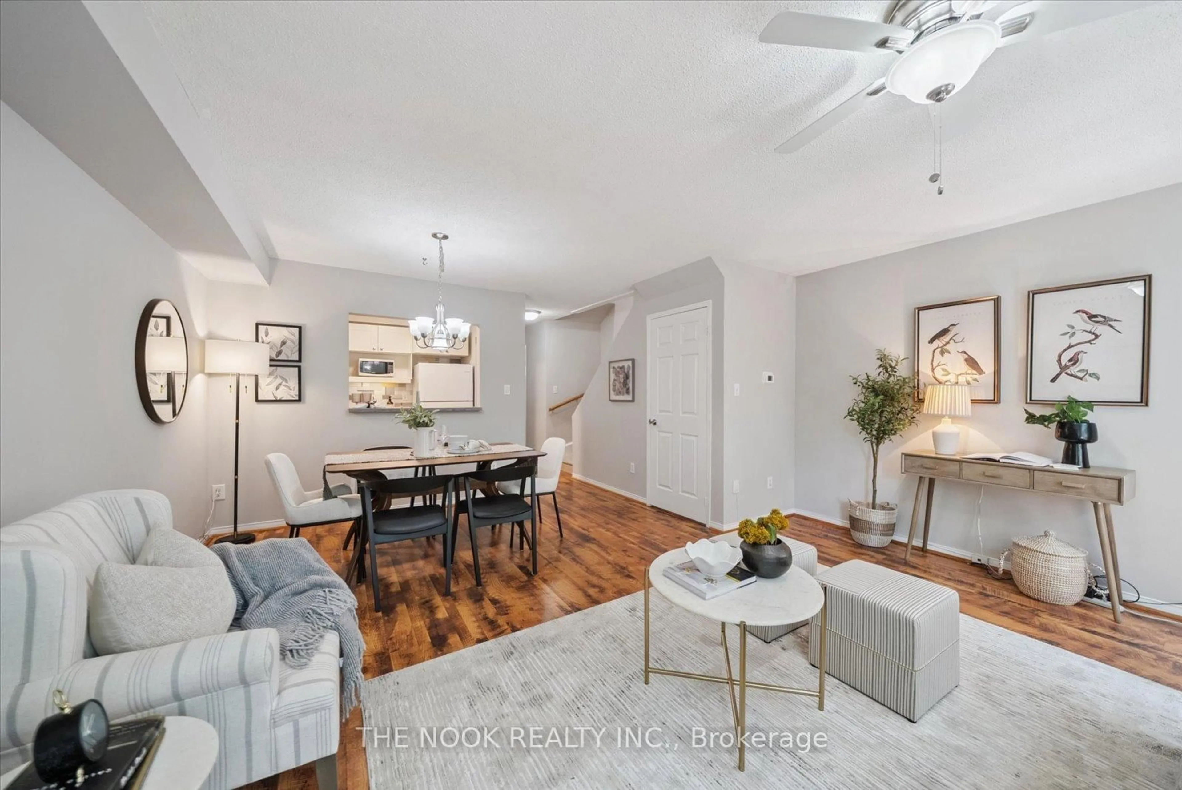 Living room with furniture, unknown for 905 Bayly St #36, Pickering Ontario L1W 3Y9
