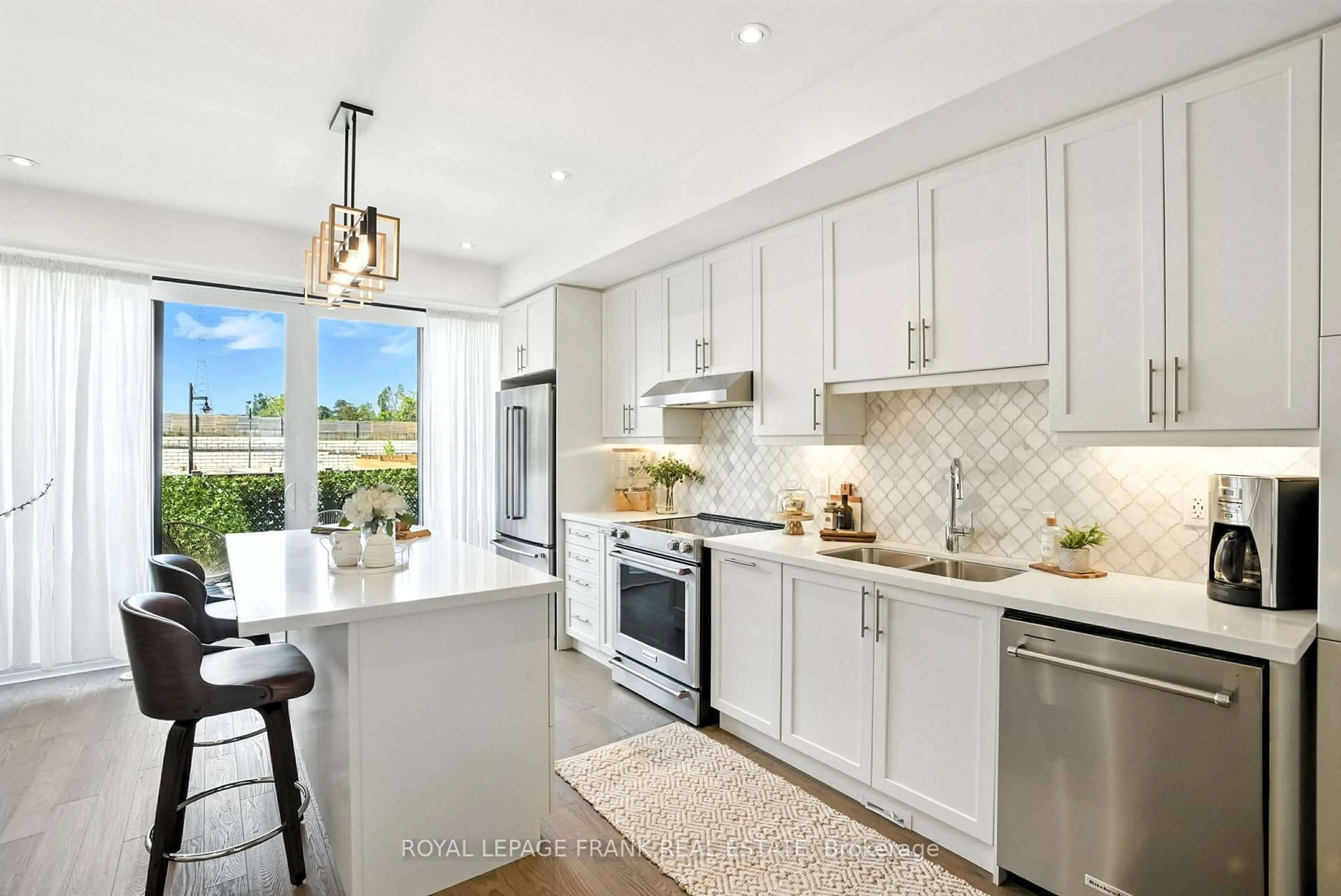 Open concept kitchen, ceramic/tile floor for 647 Port Darlington Rd #17, Clarington Ontario L1C 7G2