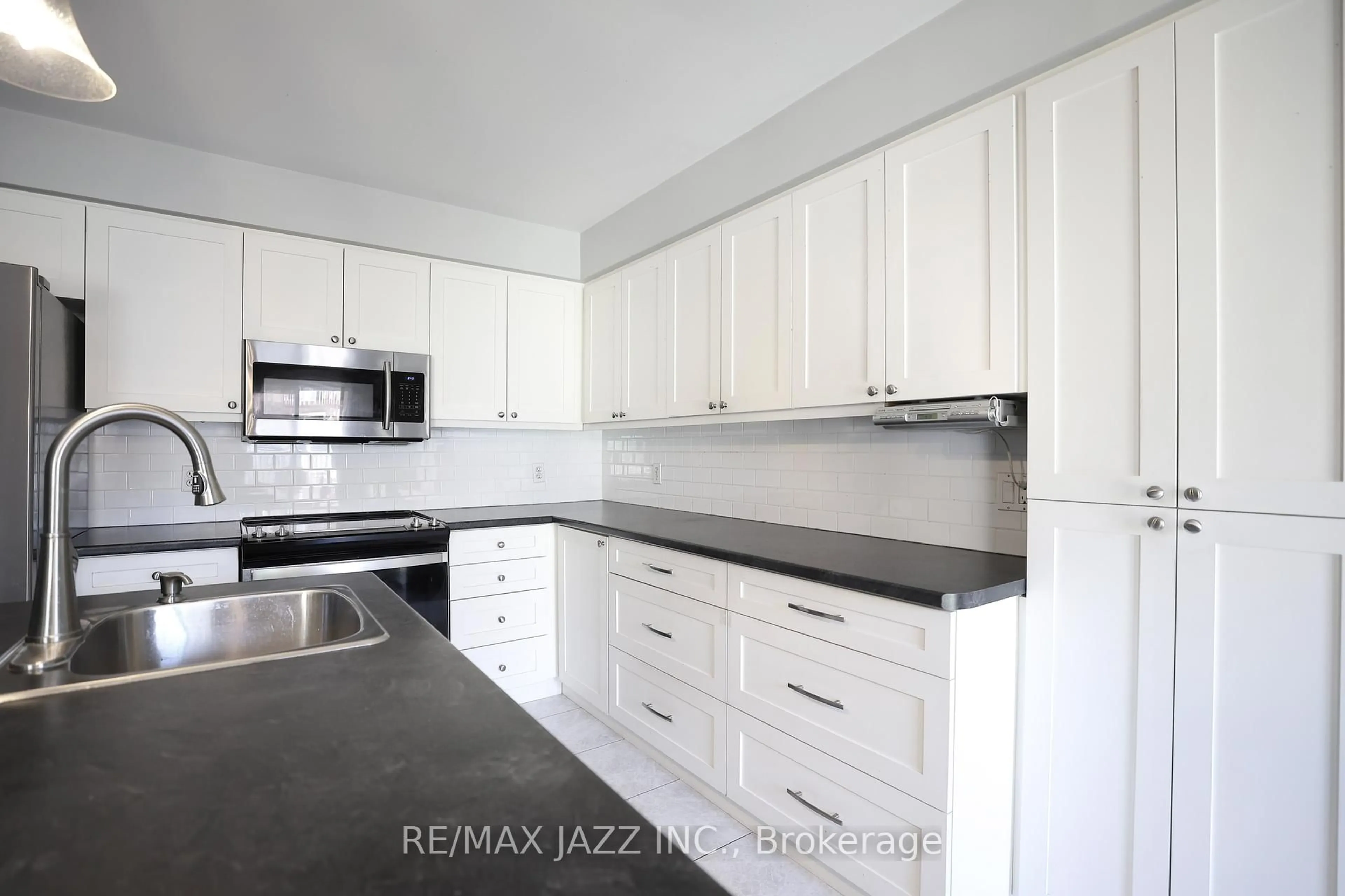 Unknown for 66 Kilgannon Ave, Clarington Ontario L1E 3E2