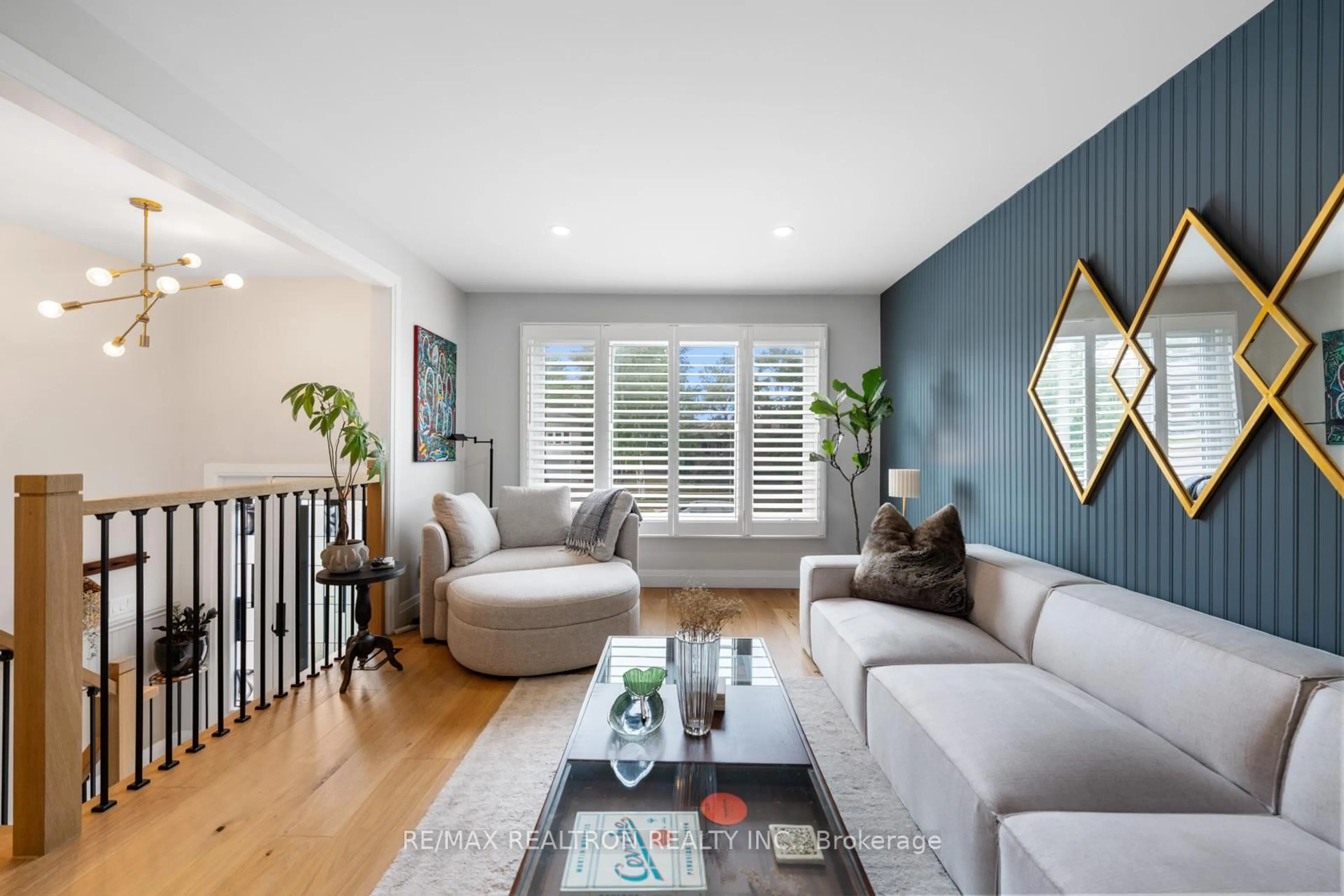 Living room with furniture, unknown for 906 Mahina St, Oshawa Ontario L1J 8E3