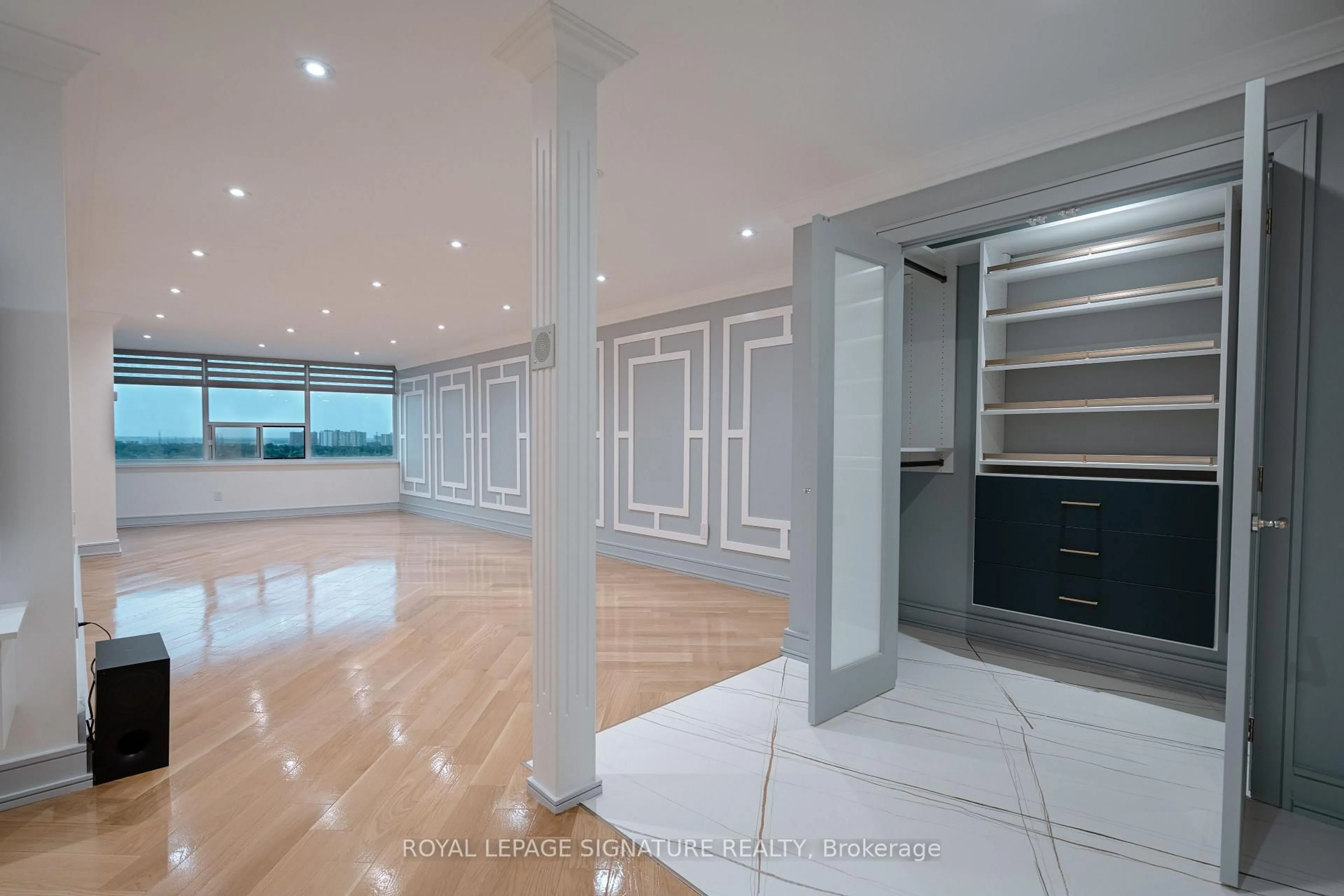 Indoor foyer for 65 Huntingdale Blvd #1405, Toronto Ontario M1W 2P1