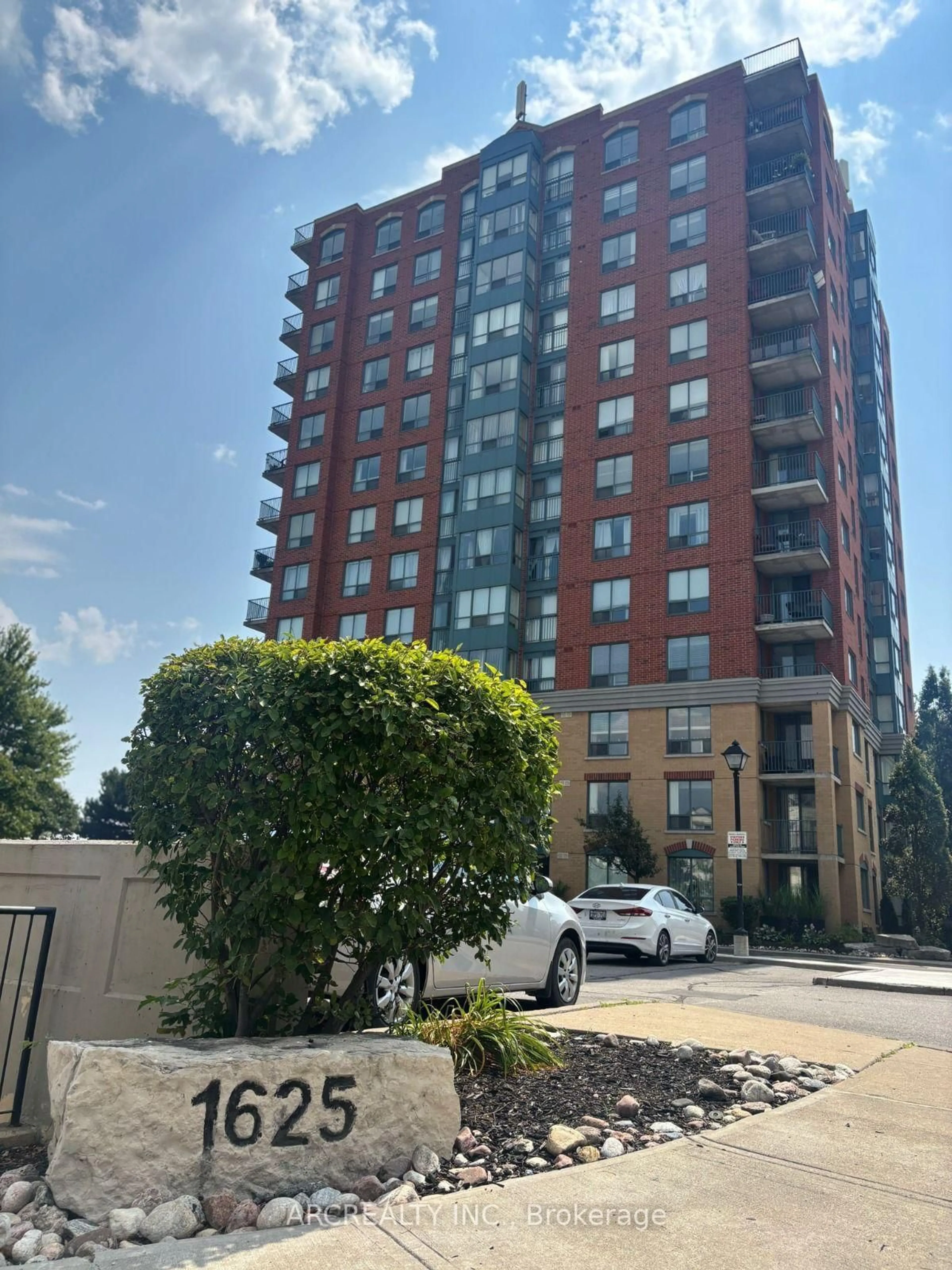 A pic from outside/outdoor area/front of a property/back of a property/a pic from drone, unknown for 1625 Pickering Pkwy #206, Pickering Ontario L1V 6Z6