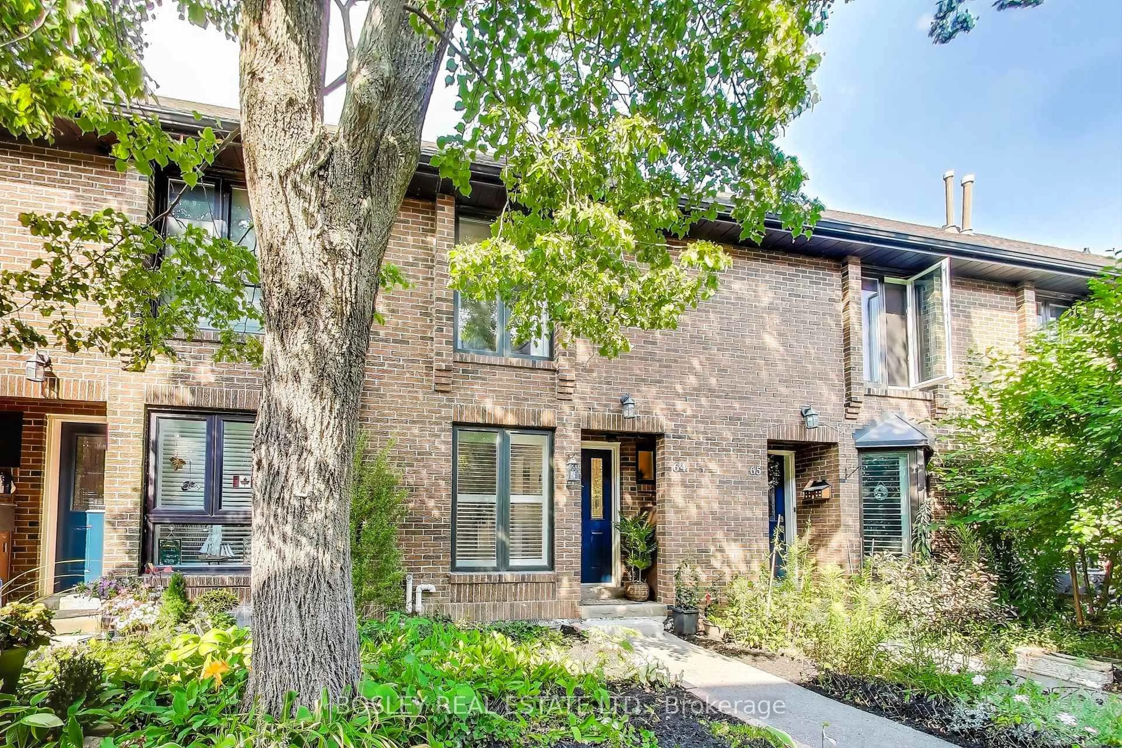 Home with brick exterior material, street for 28 Livingston Rd #64, Toronto Ontario M1E 4S5