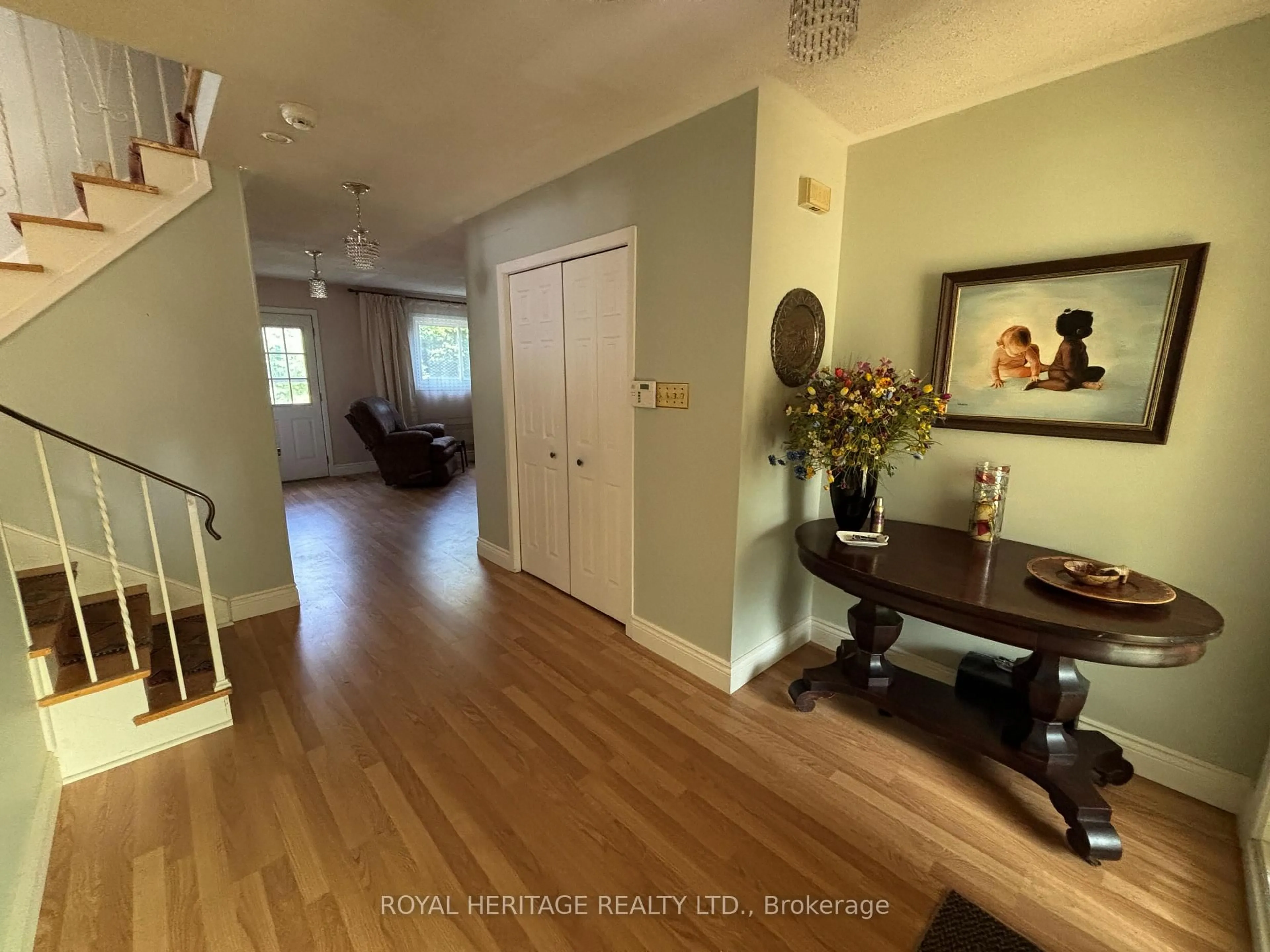 Indoor entryway for 7 Highcastle Rd, Toronto Ontario M1E 4M7