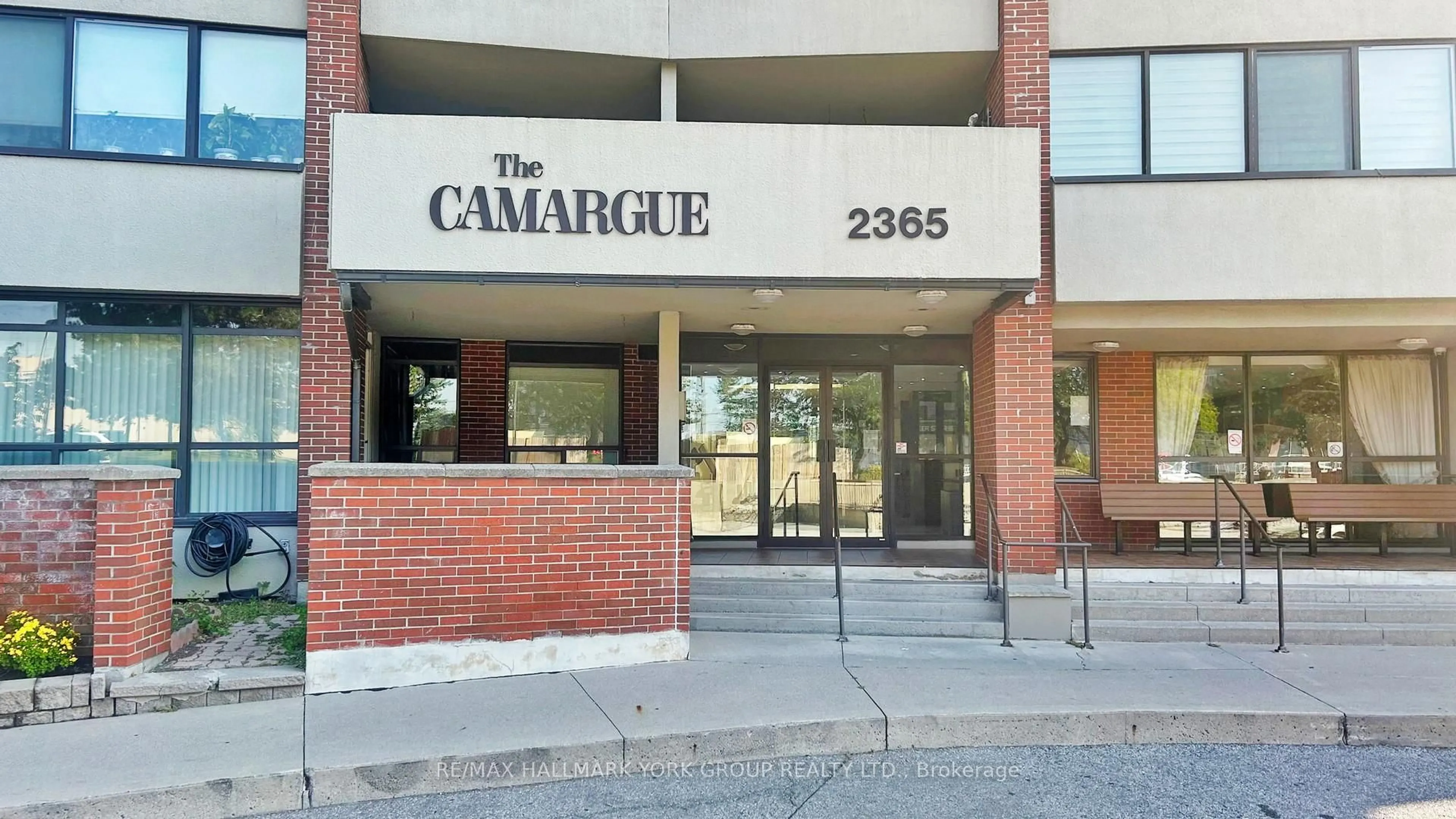 Indoor foyer for 2365 Kennedy Rd ##1702, Toronto Ontario M1T 3S6