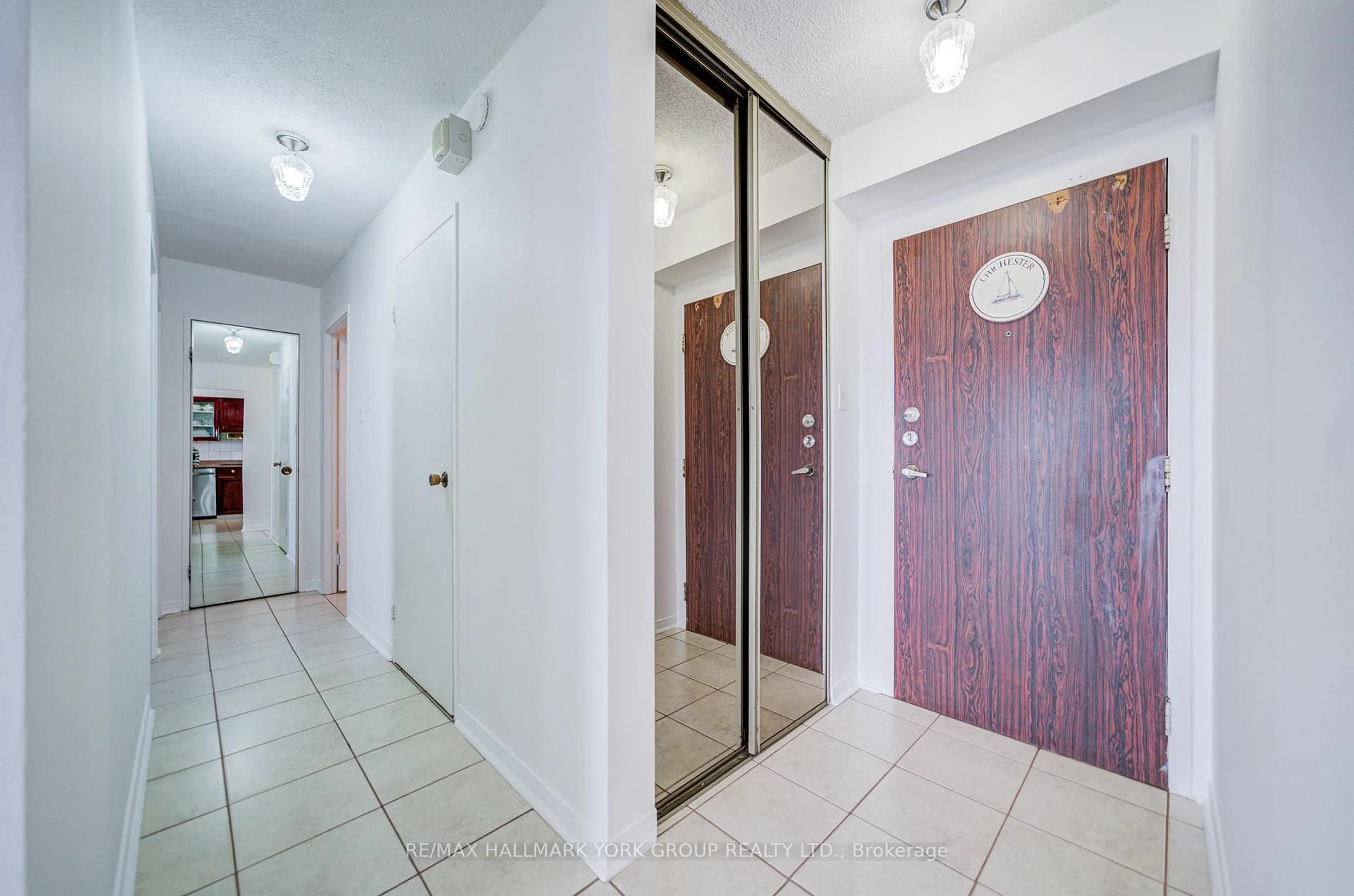 Indoor foyer for 2365 Kennedy Rd ##1702, Toronto Ontario M1T 3S6