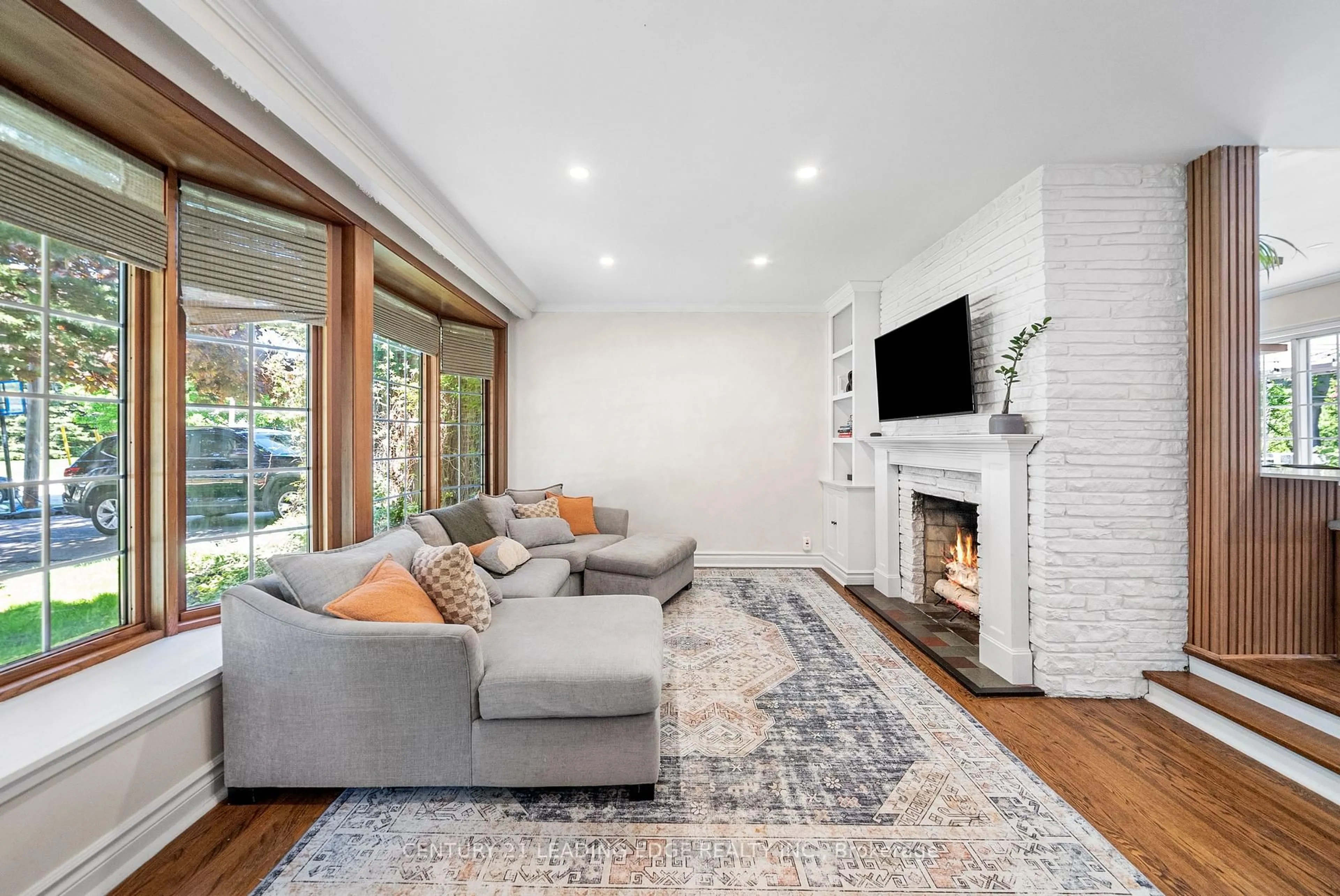Living room with furniture, unknown for 479 Brownfield Gdns, Toronto Ontario M1C 2Y6