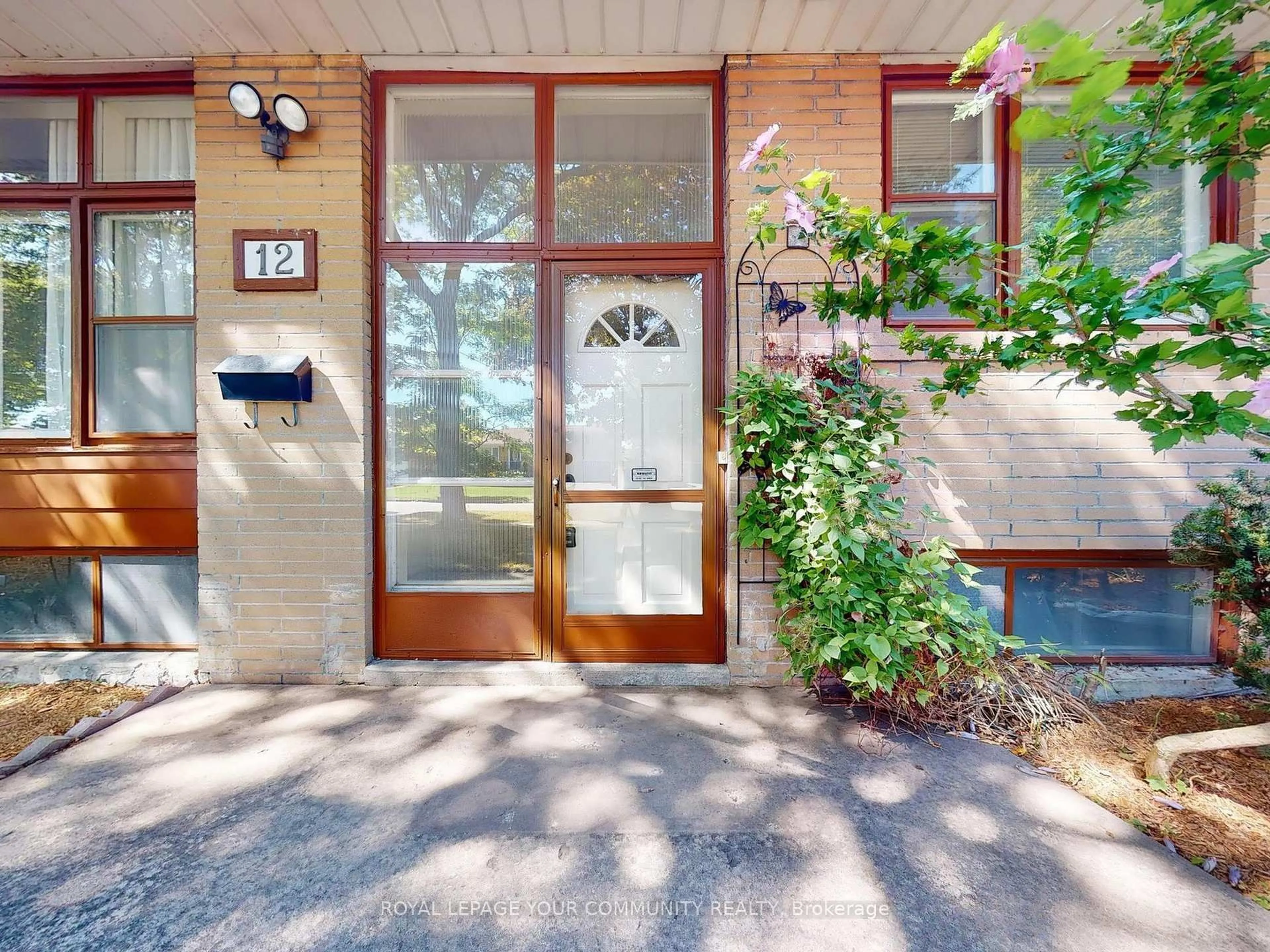 Indoor entryway for 12 Nobert Rd, Toronto Ontario M1T 1C1
