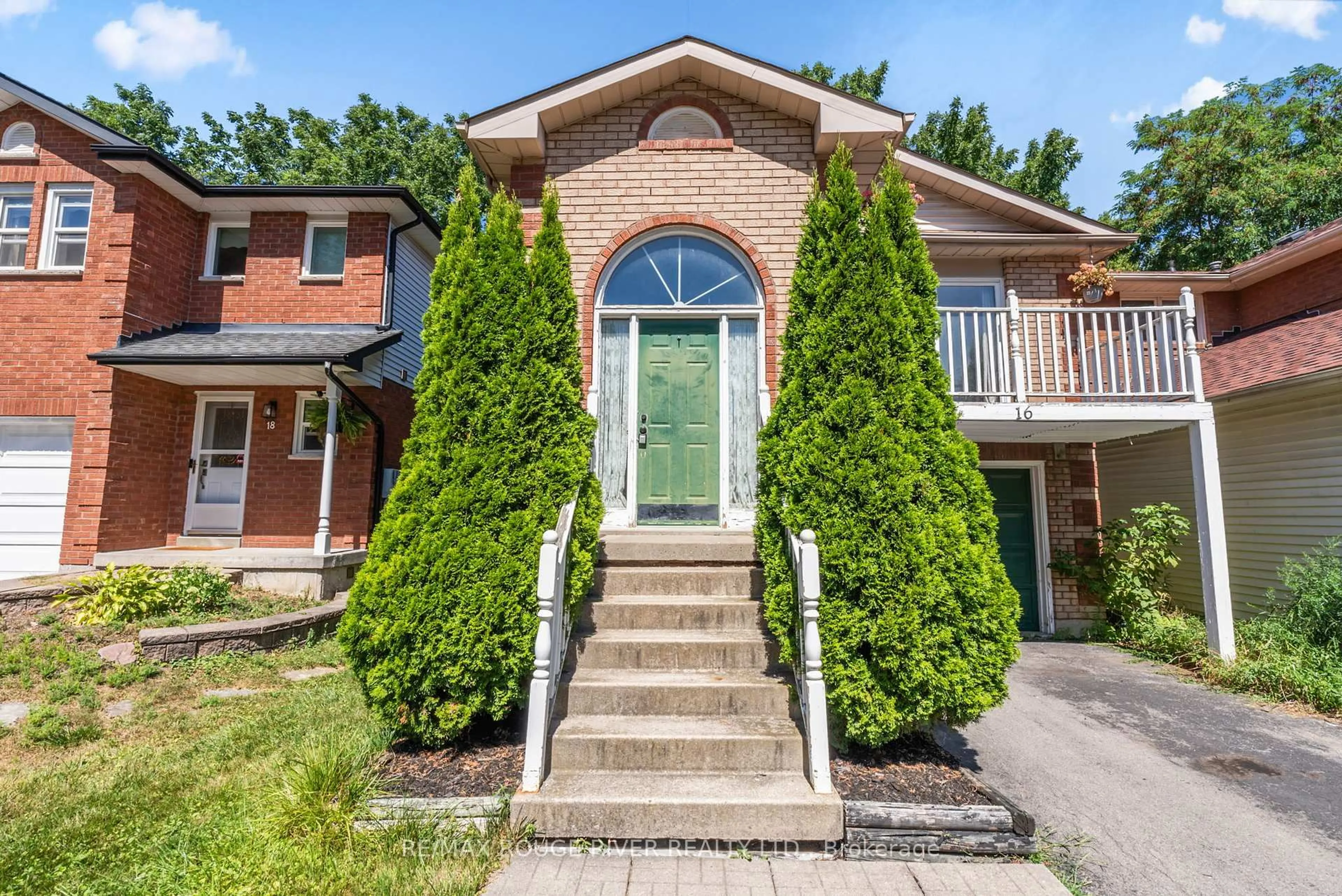 Home with brick exterior material, street for 16 Borland Crt, Clarington Ontario L1C 4T6