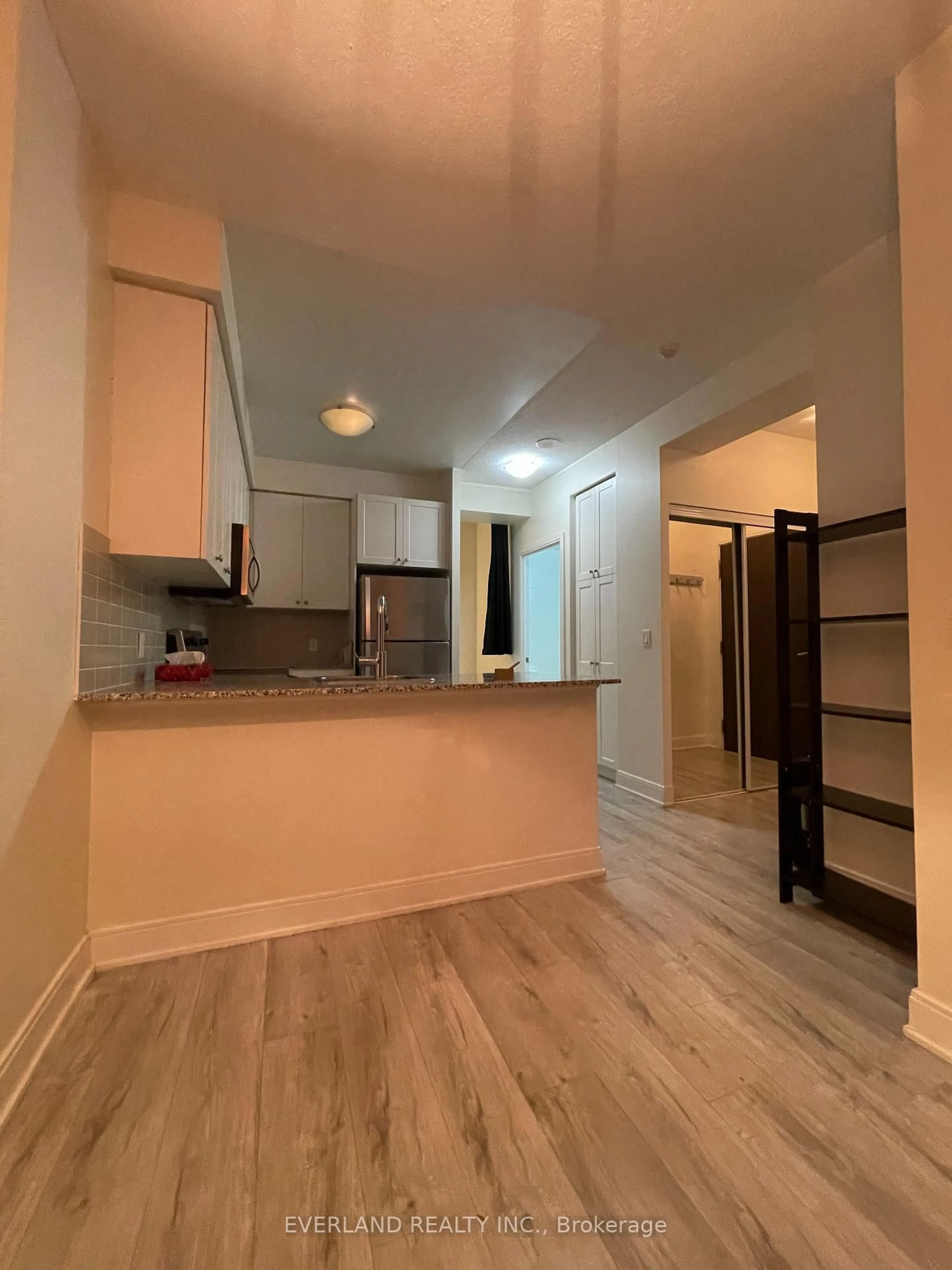 A pic of a room for 125 Village Green Sq #610, Toronto Ontario M1S 0G3