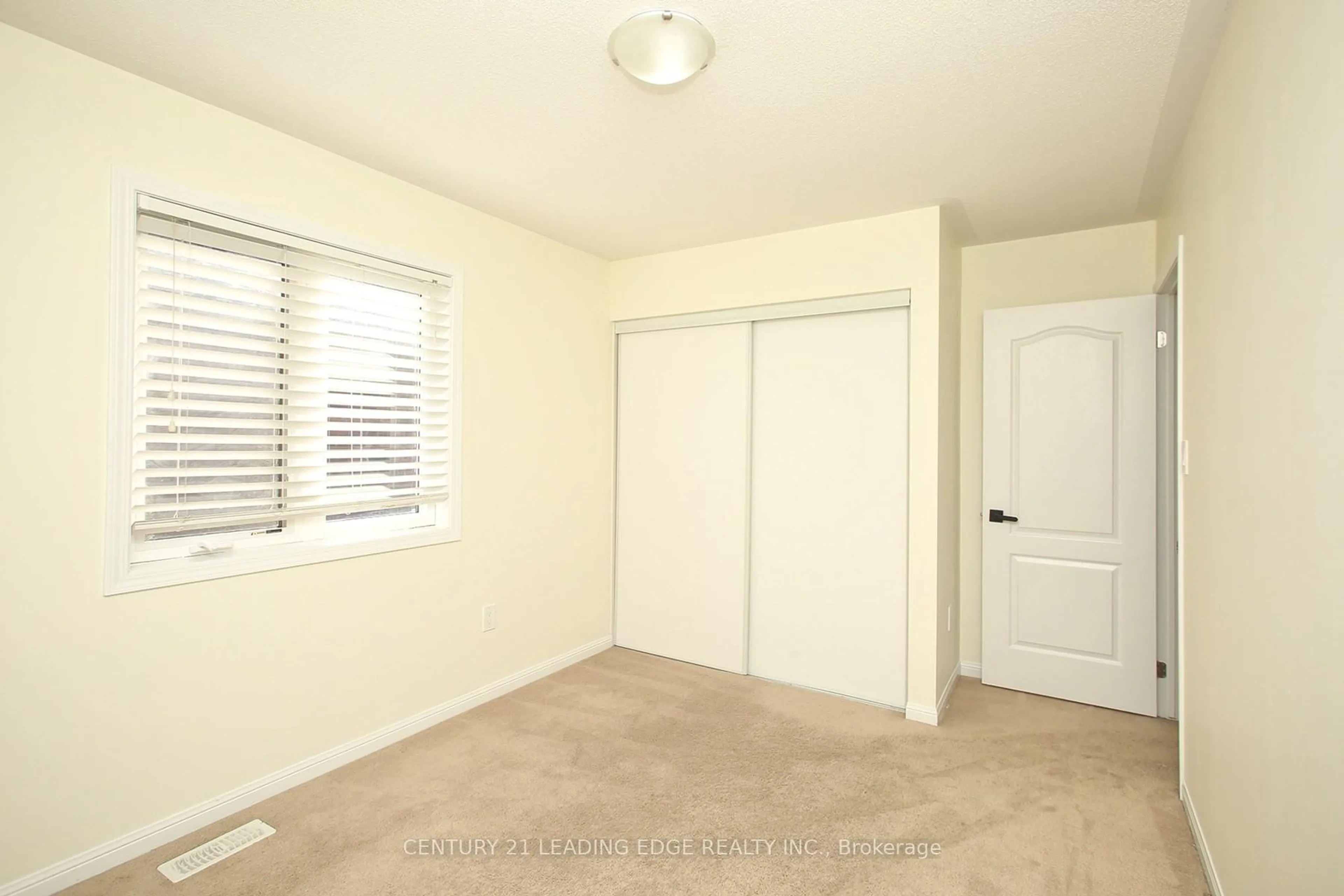 A pic of a room for 1810 Parkhurst Cres, Pickering Ontario L1X 0A8