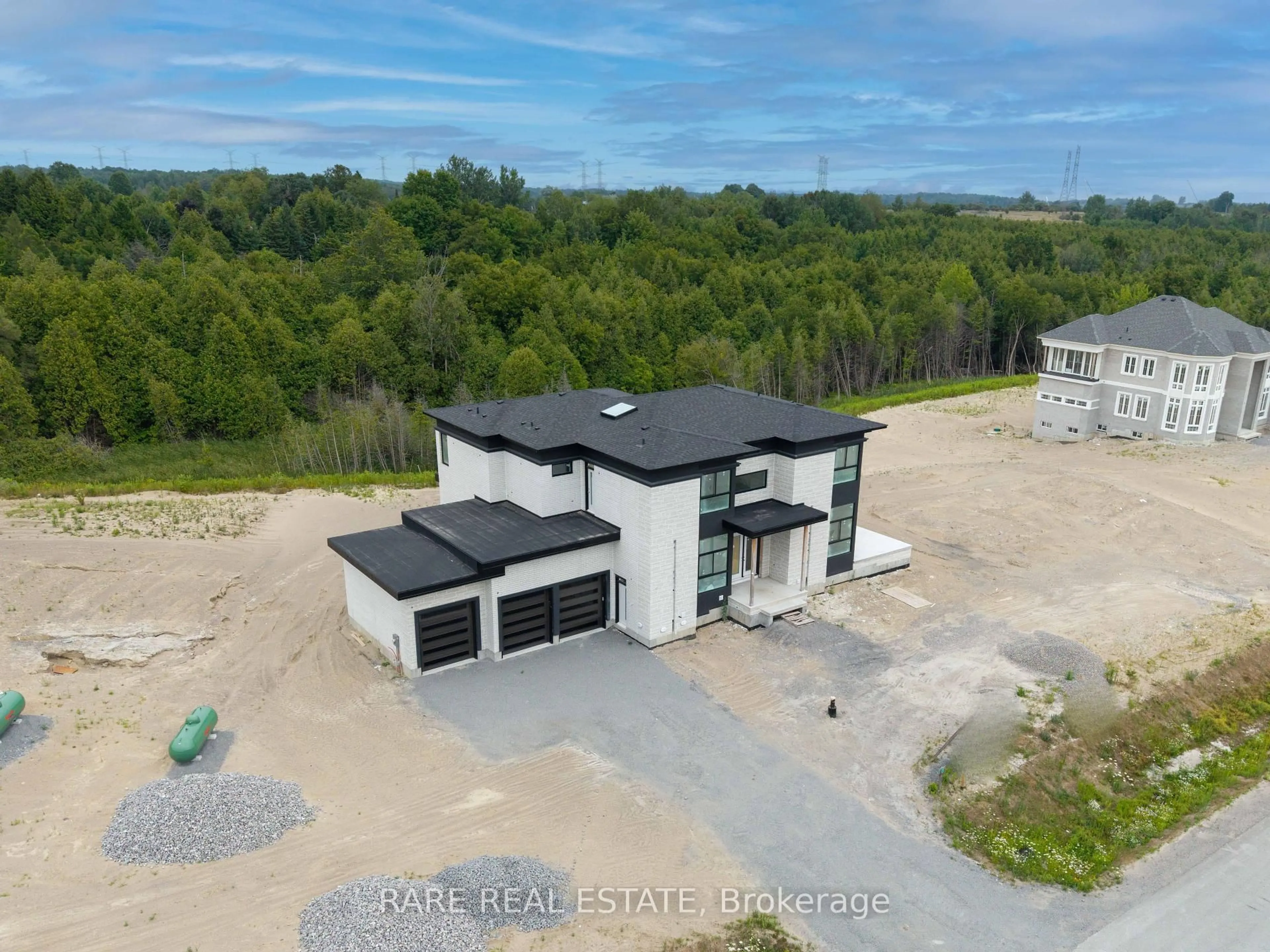 A pic from outside/outdoor area/front of a property/back of a property/a pic from drone, building for 5 Openshaw Pl, Clarington Ontario L1A 3V7