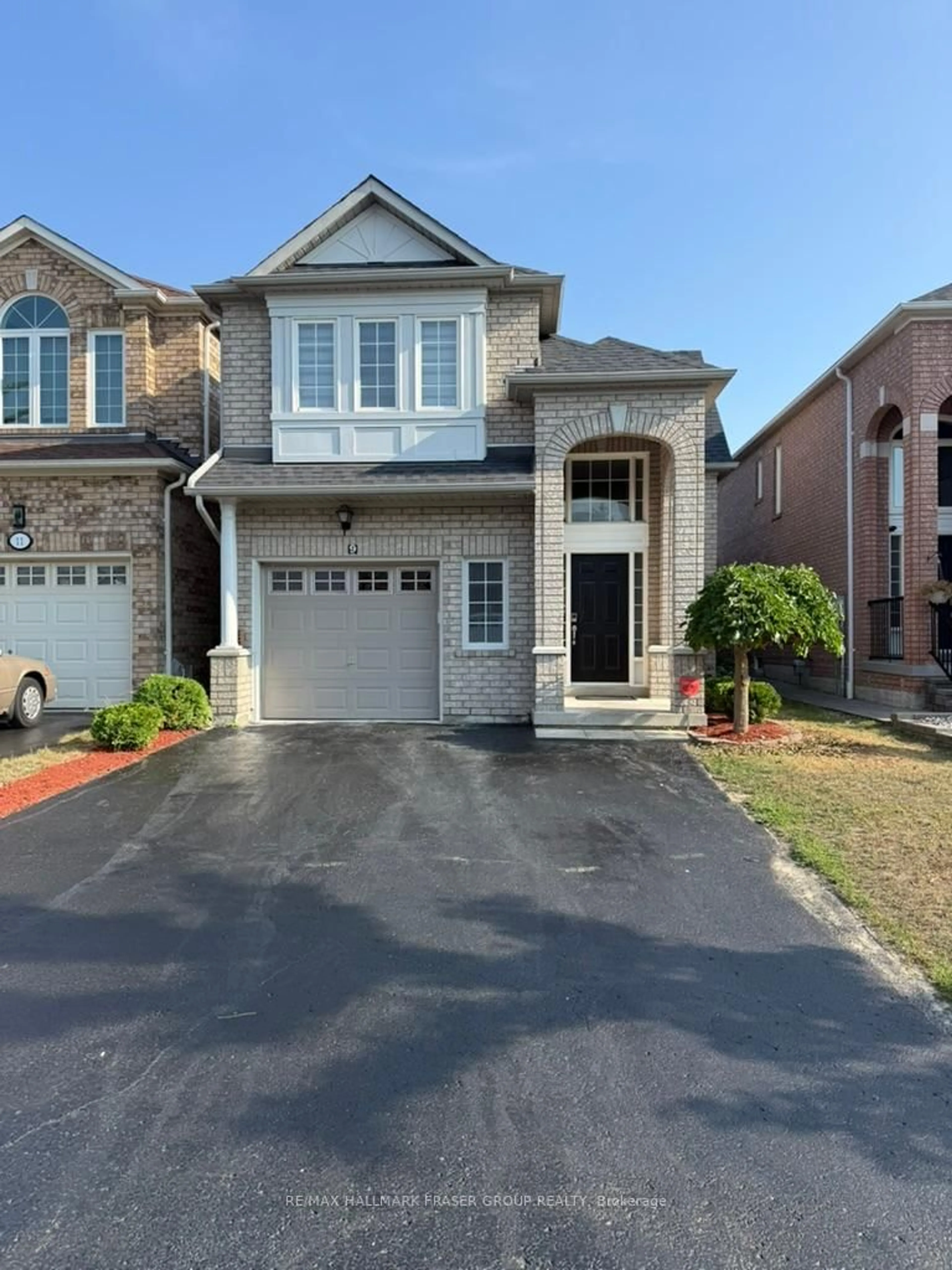 Home with brick exterior material, street for 9 Tracey Crt, Whitby Ontario L1R 3R3