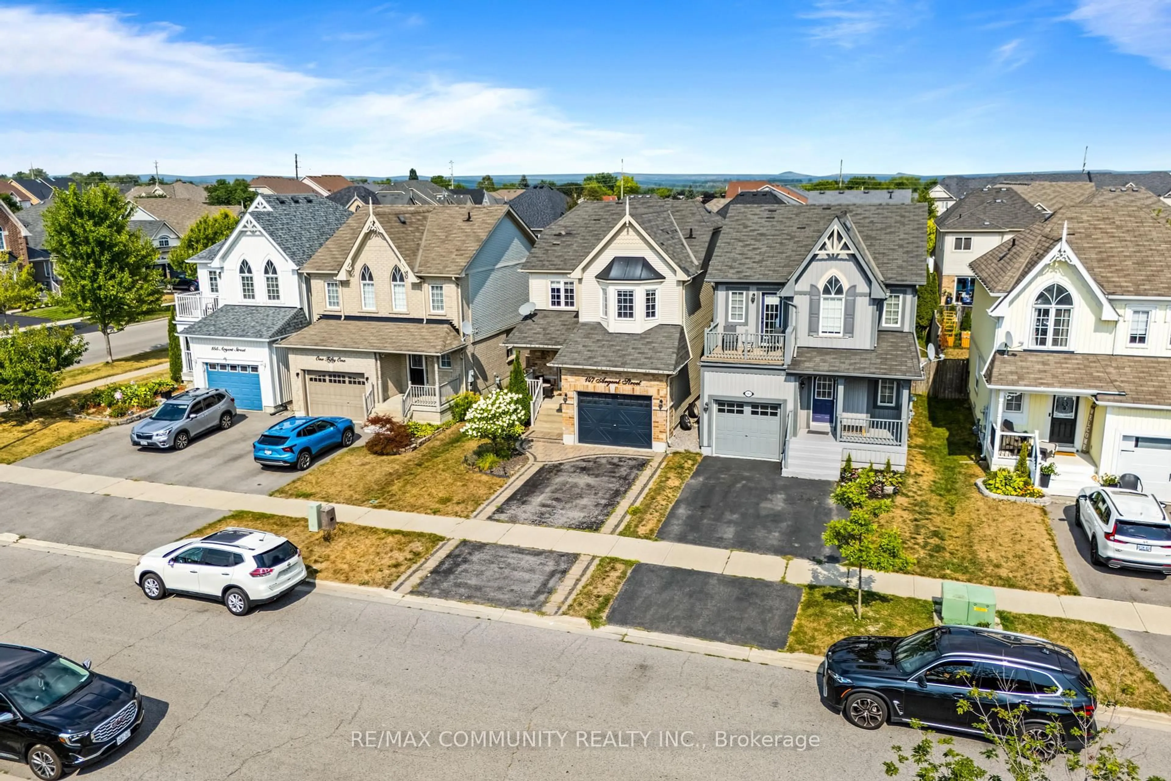 A pic from outside/outdoor area/front of a property/back of a property/a pic from drone, street for 147 Argent St, Clarington Ontario L1C 0B6