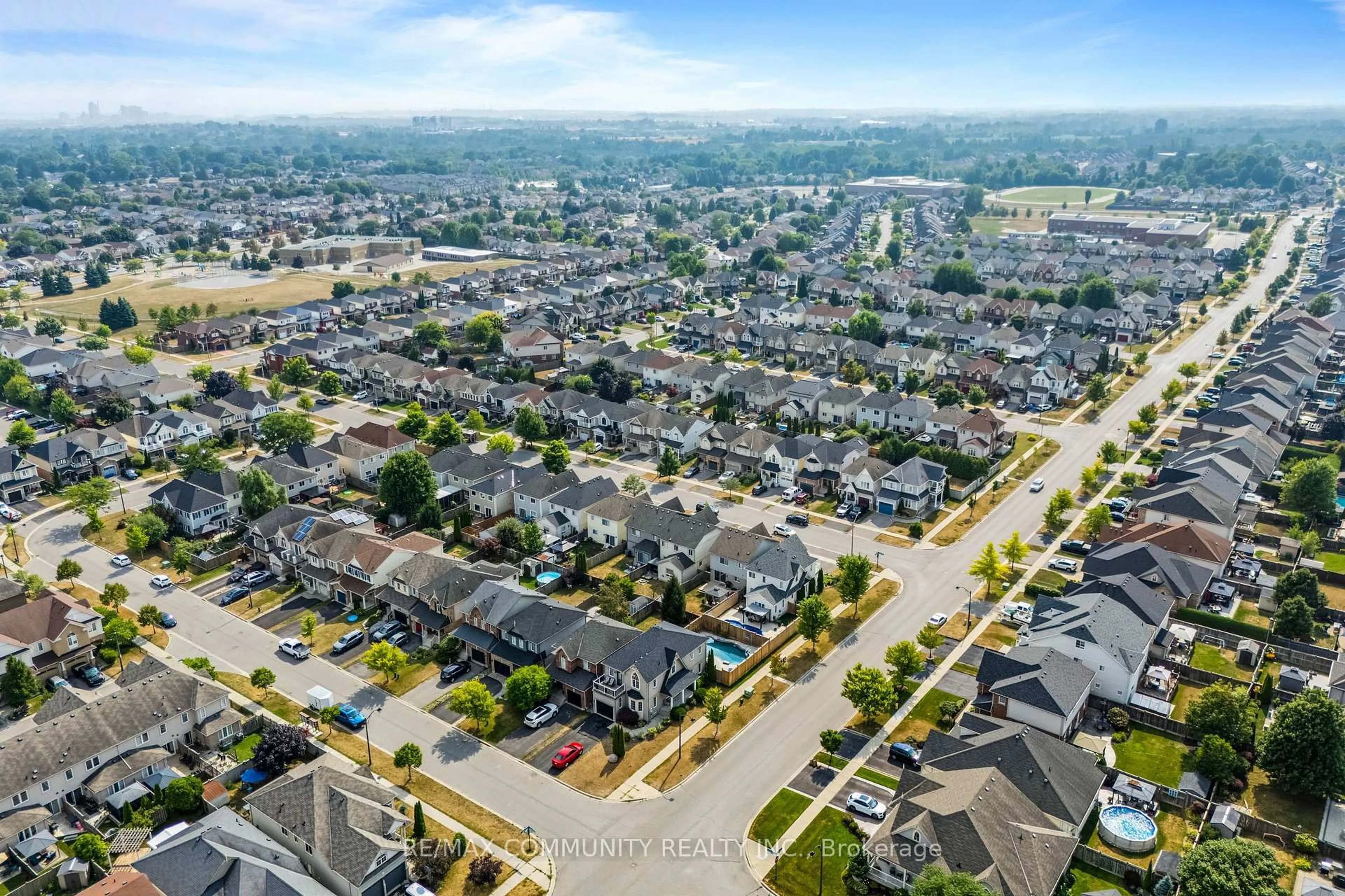 A pic from outside/outdoor area/front of a property/back of a property/a pic from drone, street for 147 Argent St, Clarington Ontario L1C 0B6