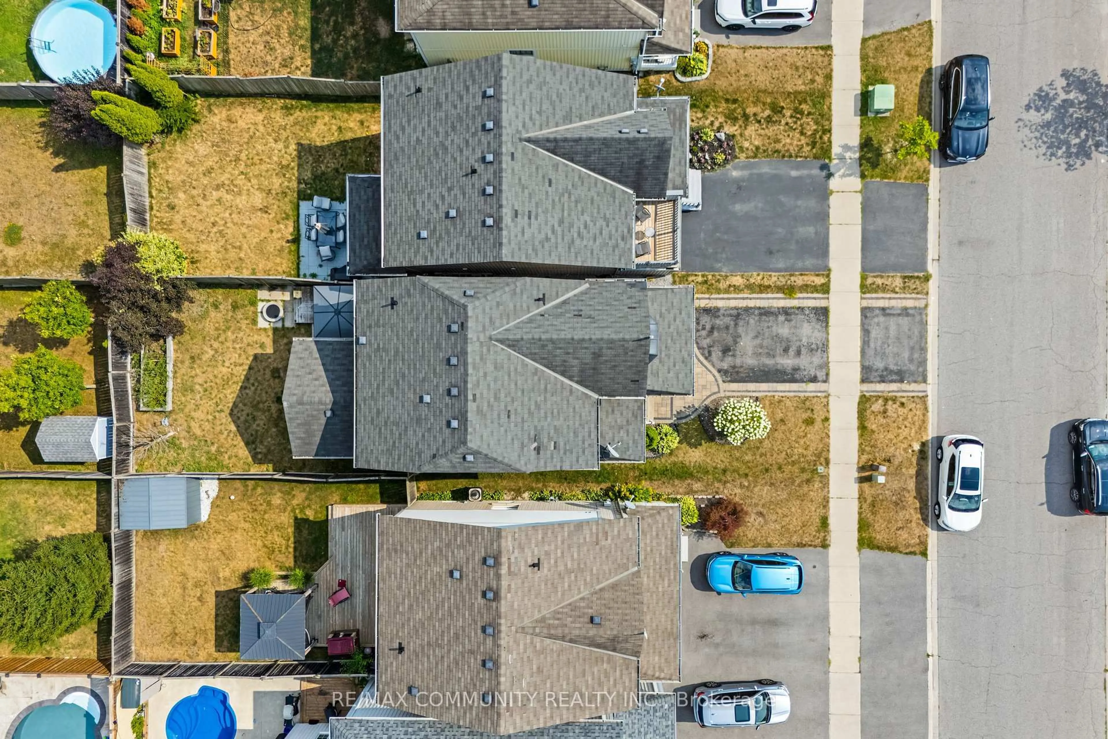 A pic from outside/outdoor area/front of a property/back of a property/a pic from drone, street for 147 Argent St, Clarington Ontario L1C 0B6