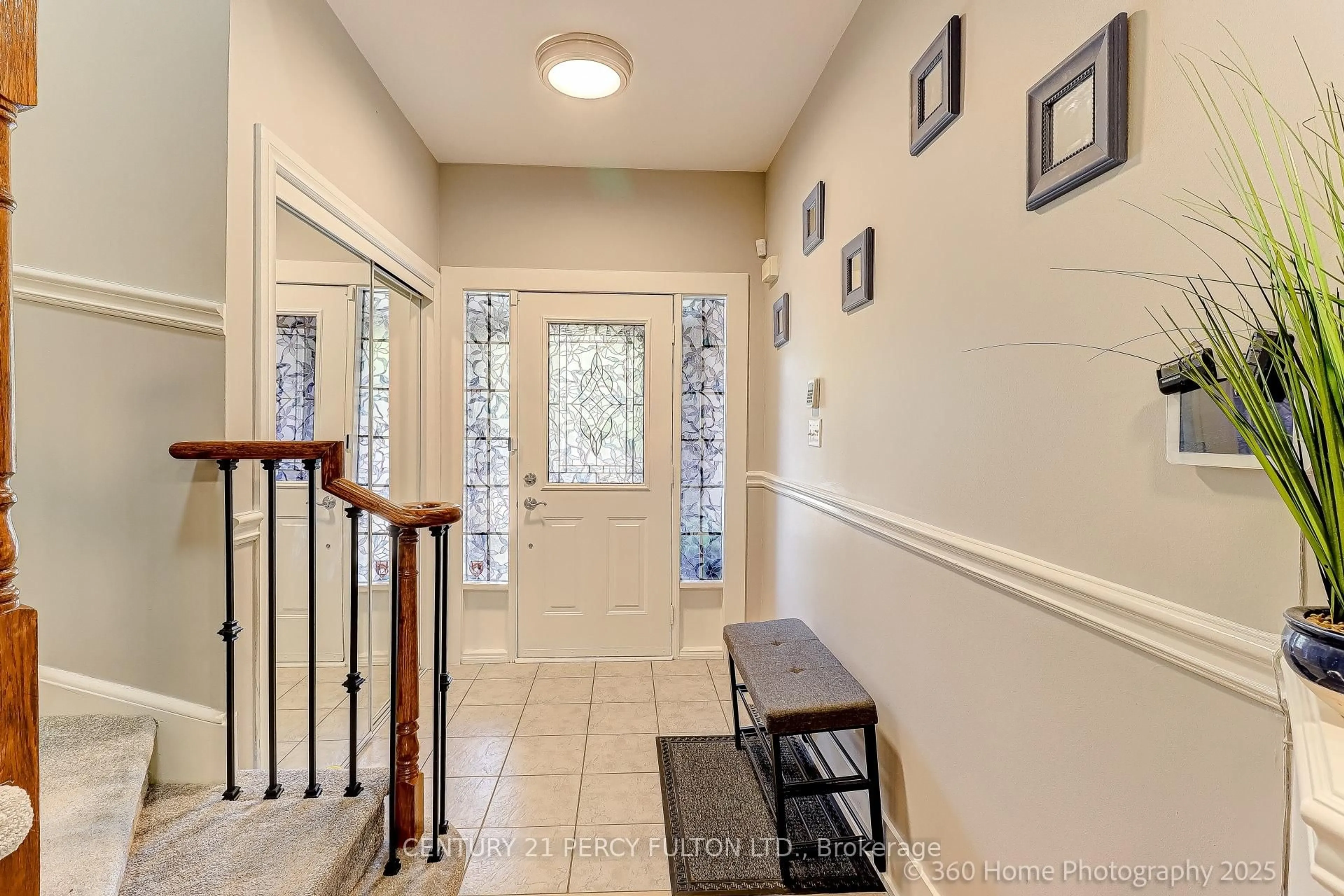 Indoor entryway for 30 Marjoram Dr, Ajax Ontario L1S 7P3