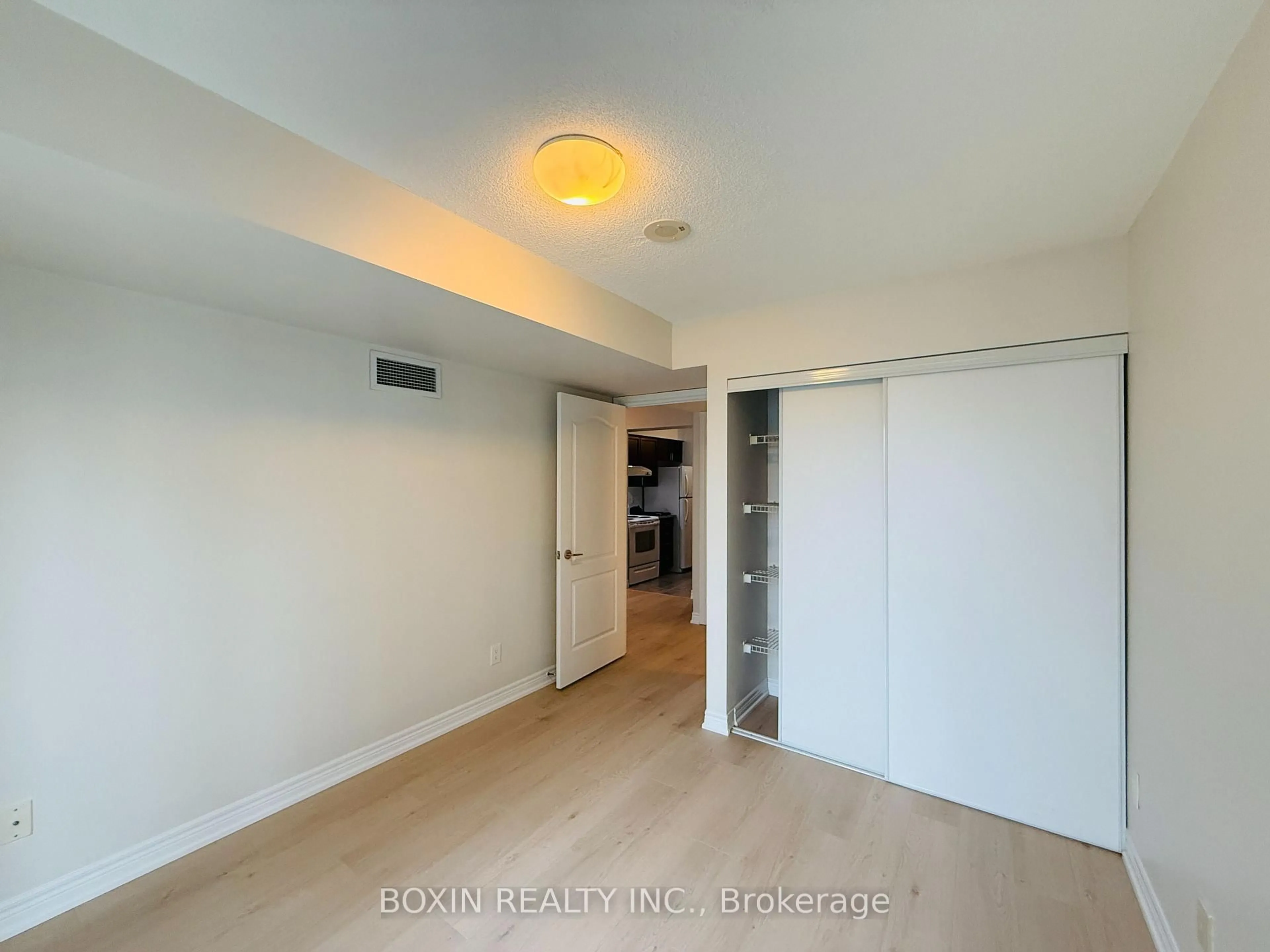 A pic of a room for 60 Town Centre Crt #2505, Toronto Ontario M1P 0B1