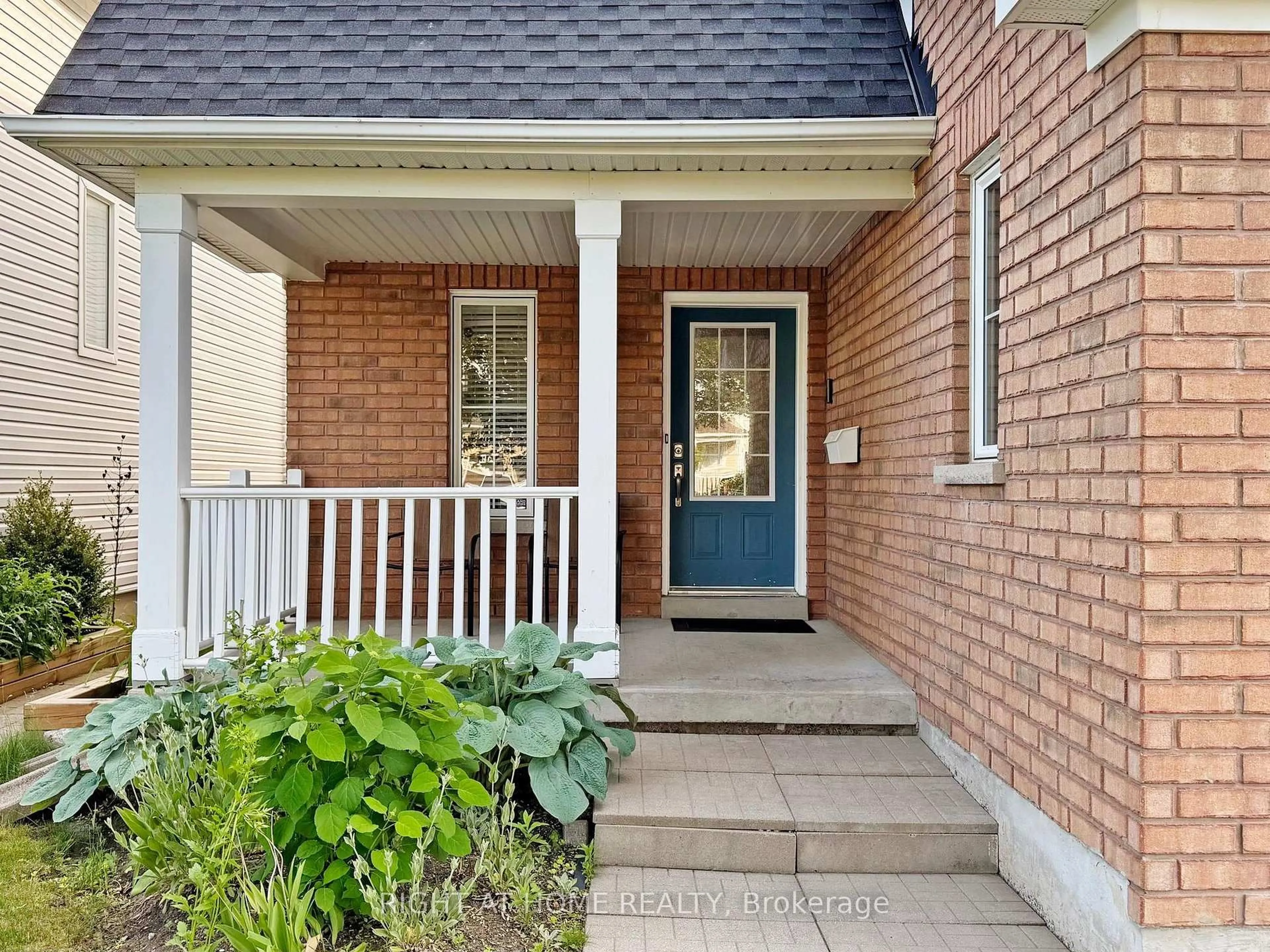 Home with brick exterior material, street for 1700 Spencely Dr, Oshawa Ontario L1K 0B2