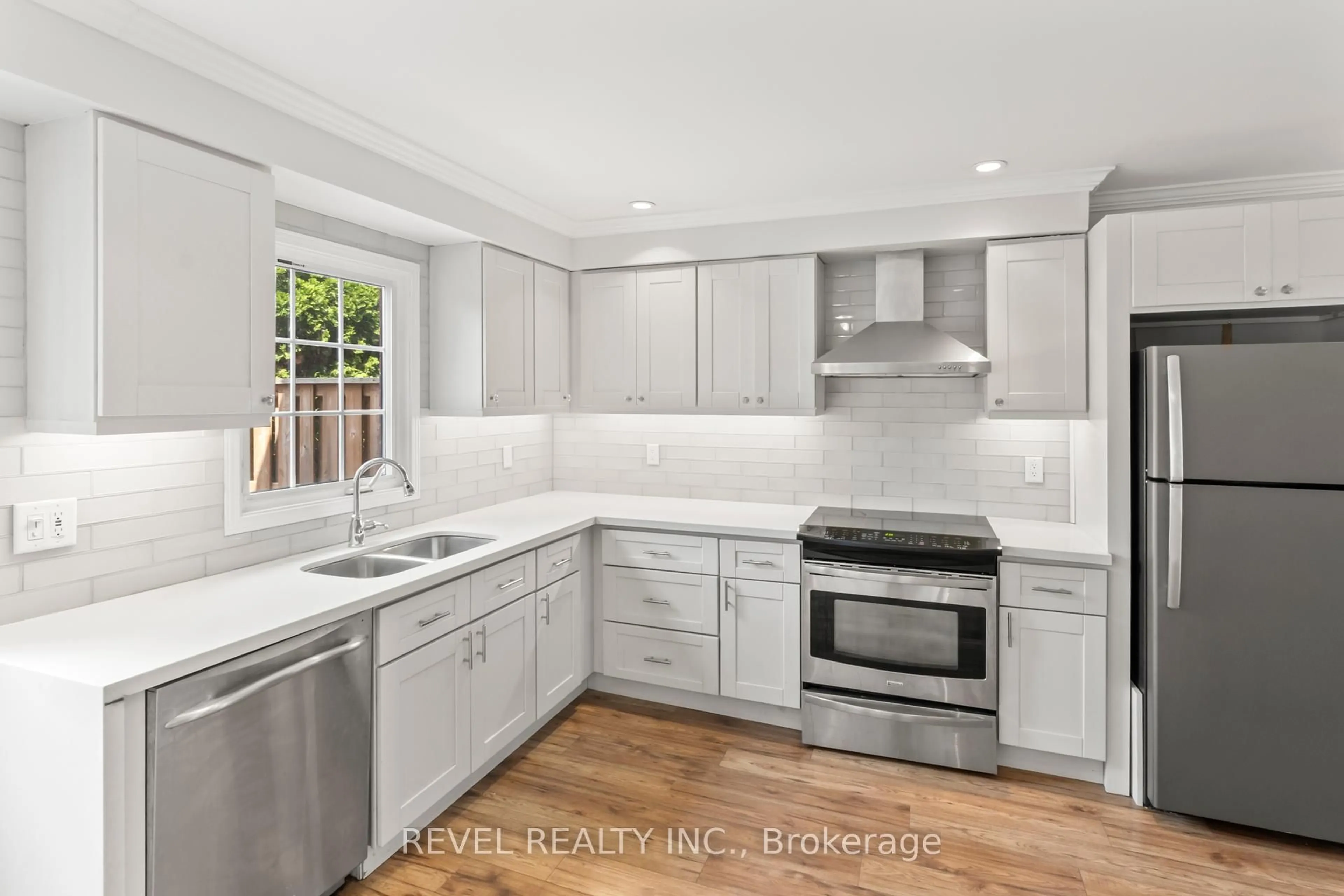 Open concept kitchen, ceramic/tile floor for 10 Bassett Blvd #56, Whitby Ontario L1N 9C4