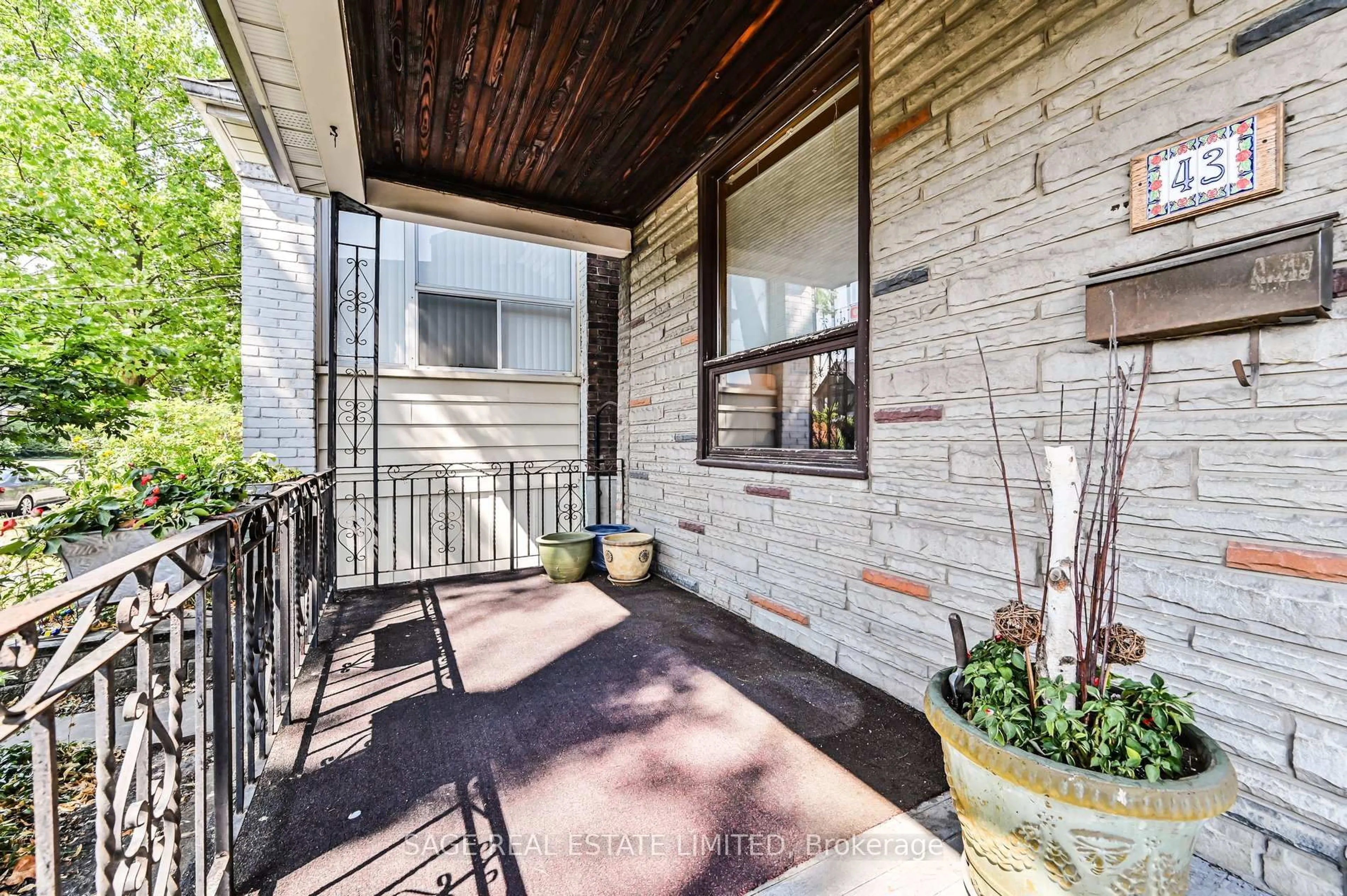 Unknown for 43 Eaton Ave, Toronto Ontario M4J 2Z4