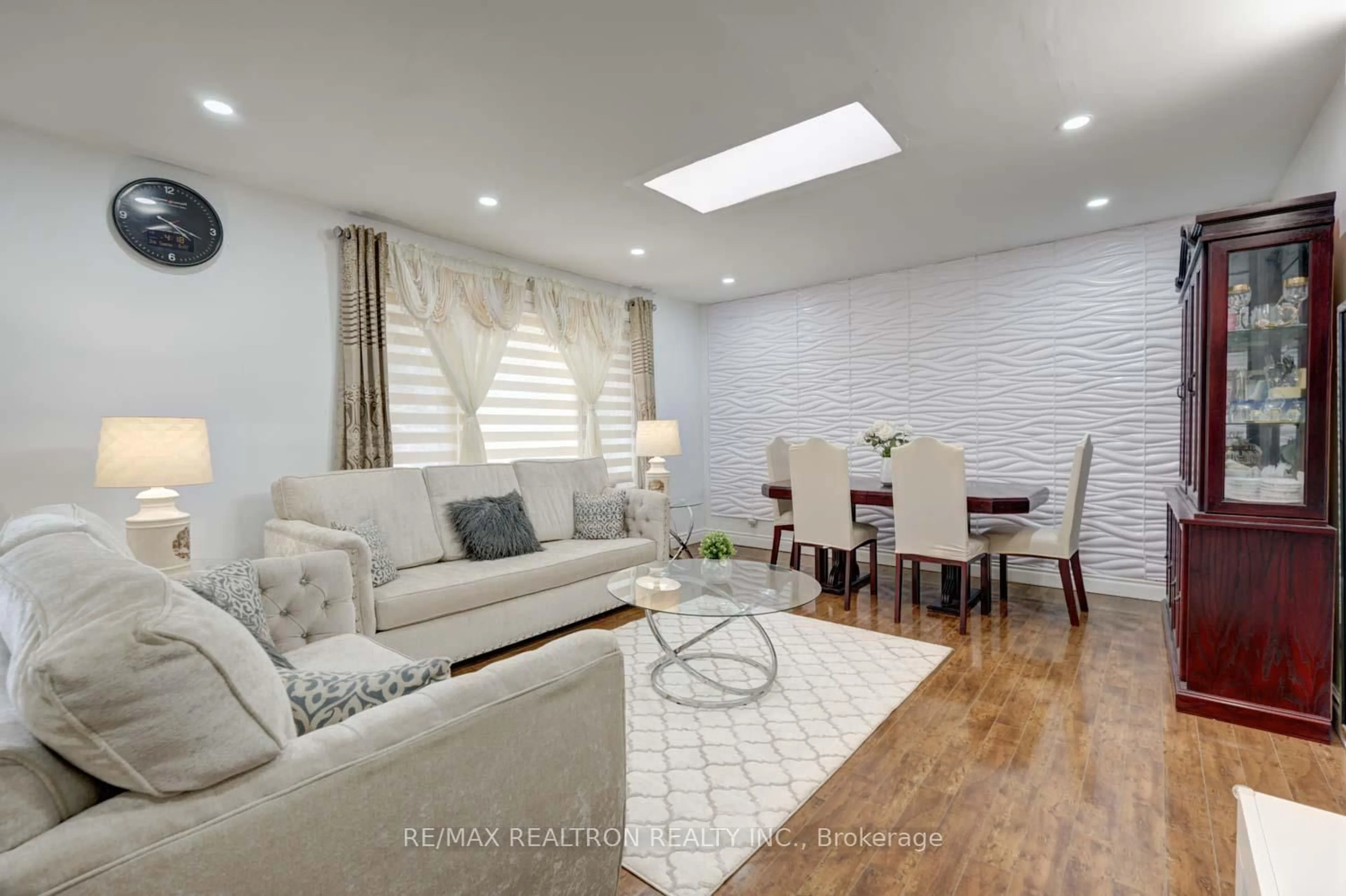 Living room with furniture, unknown for 3853 Finch Ave, Toronto Ontario M1T 3G1