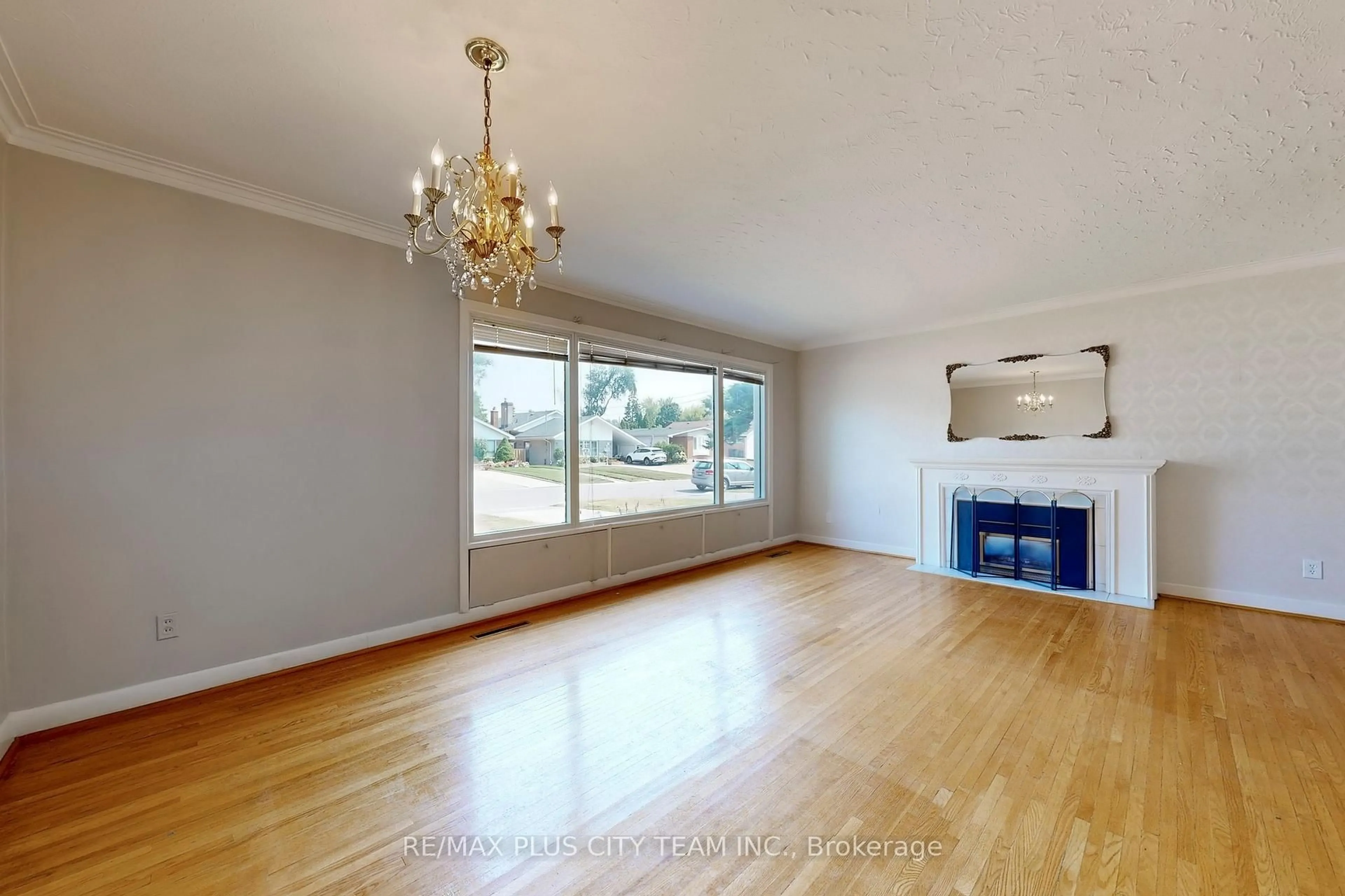 A pic of a room for 3 Penetang Cres, Toronto Ontario M1K 4Y4