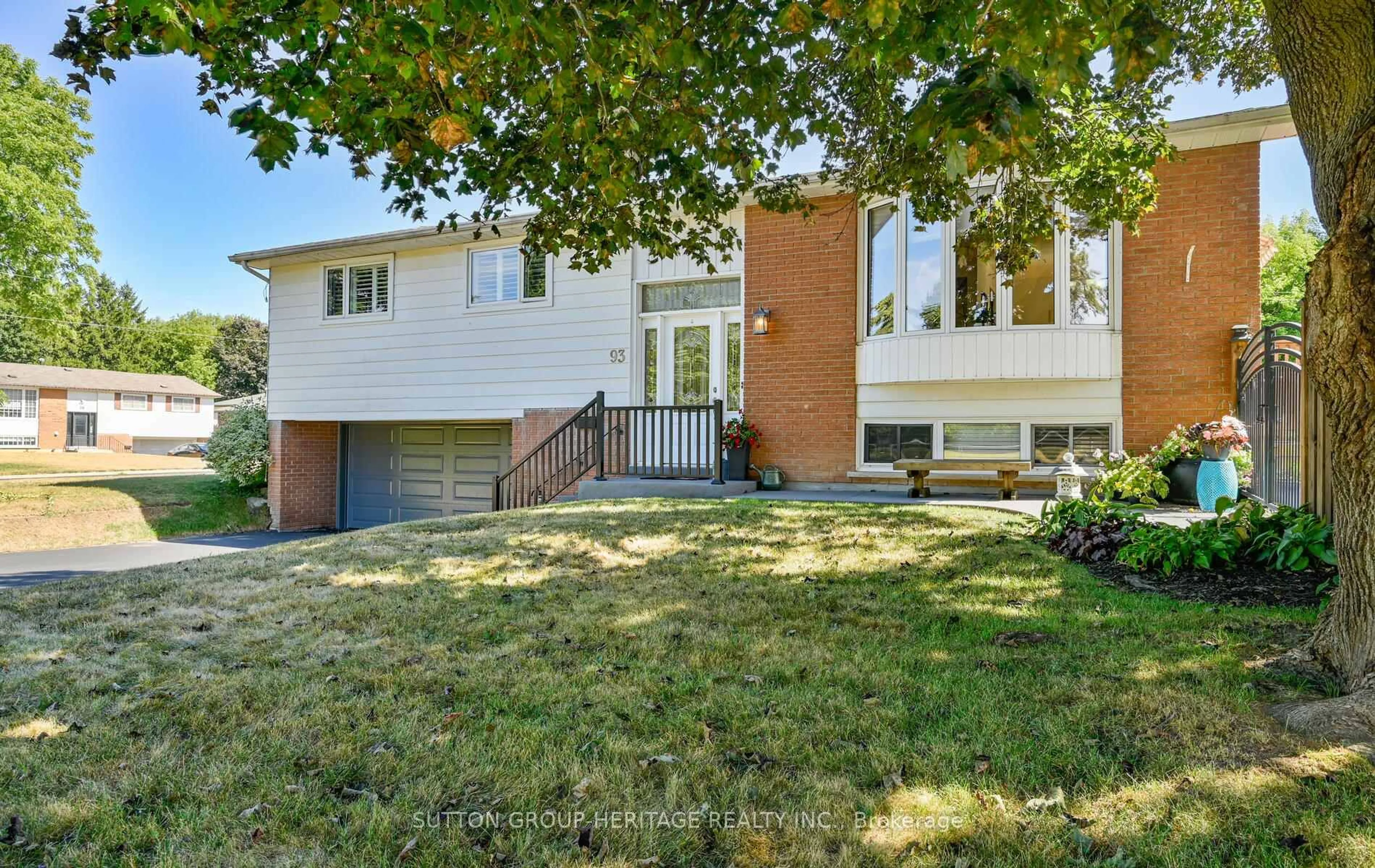Unknown for 93 Lincoln St, Ajax Ontario L1S 6C6