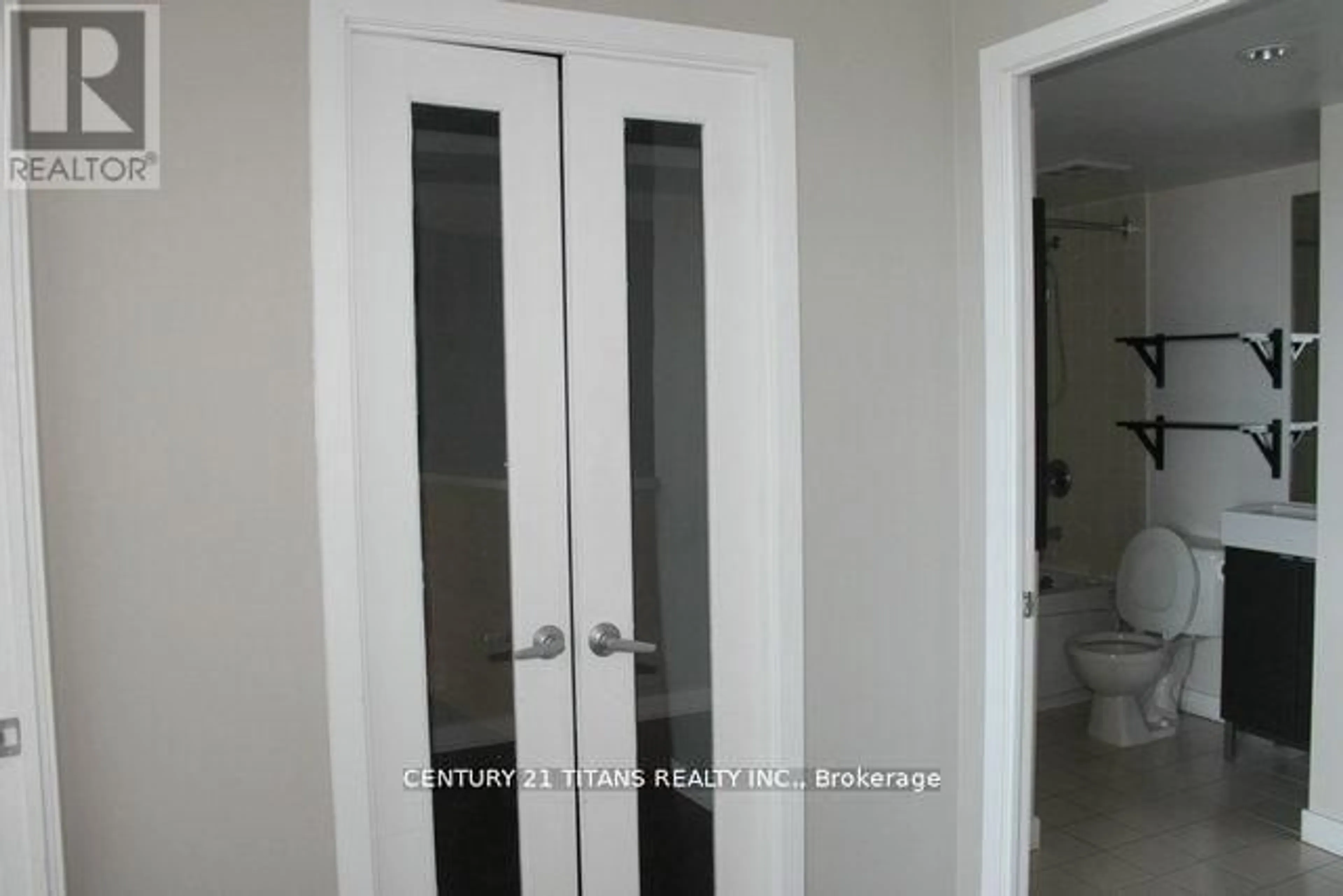 A pic of a room for 36 Lee Centre Dr #2015, Toronto Ontario M1H 3J1