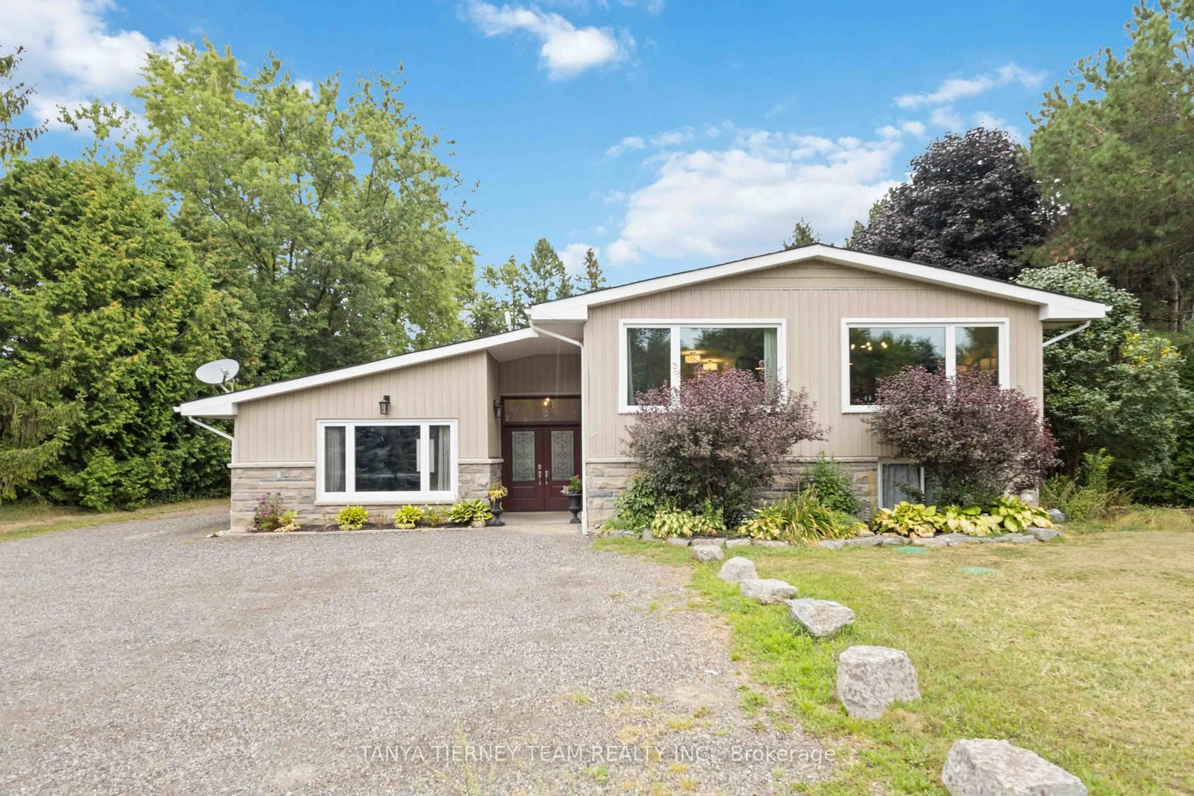 Home with vinyl exterior material, street for 6381 Leskard Rd, Clarington Ontario L0B 1M0