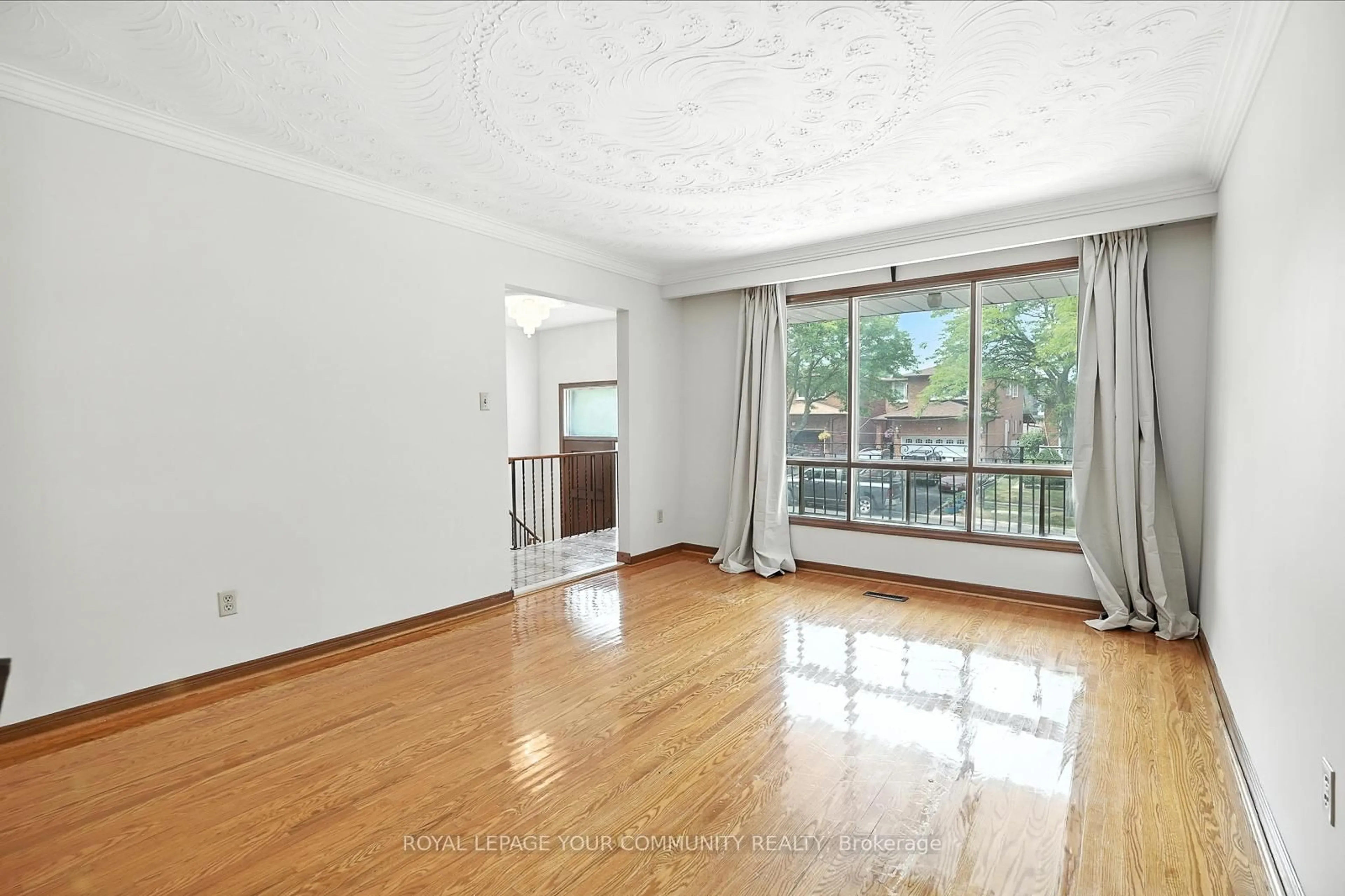 A pic of a room for 72 Fred Bland Cres, Toronto Ontario M1J 3L8