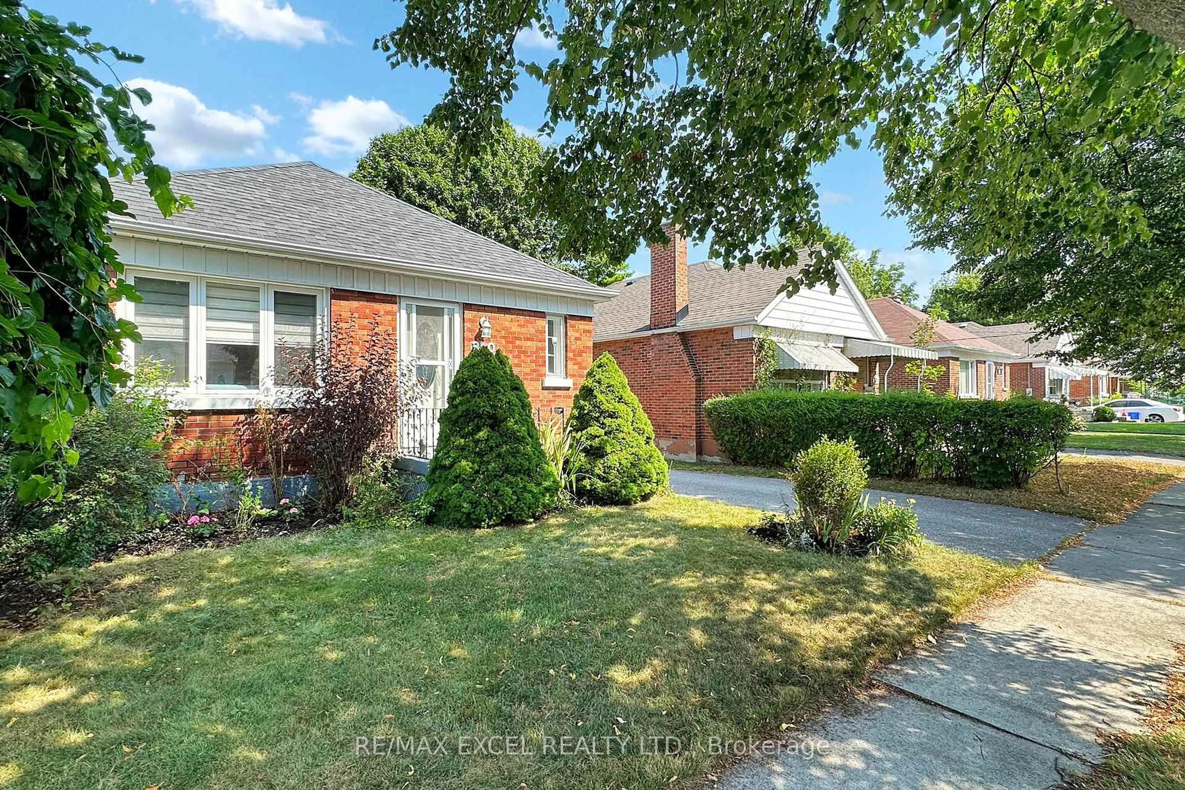 Home with brick exterior material, street for 340 Bruce St, Oshawa Ontario L1H 1R7