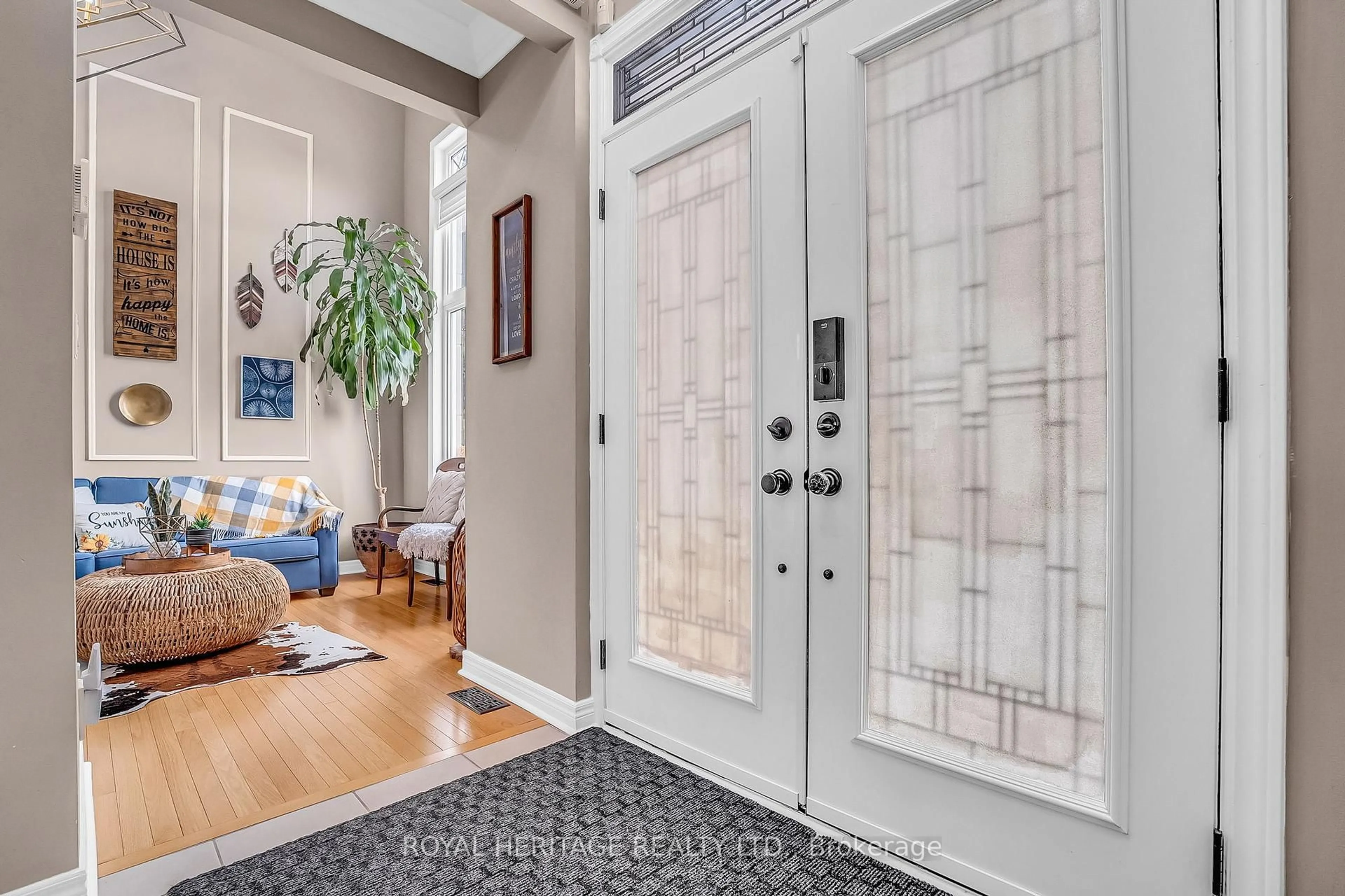 Indoor entryway for 846 Hanmore Crt, Oshawa Ontario L1K 0C5