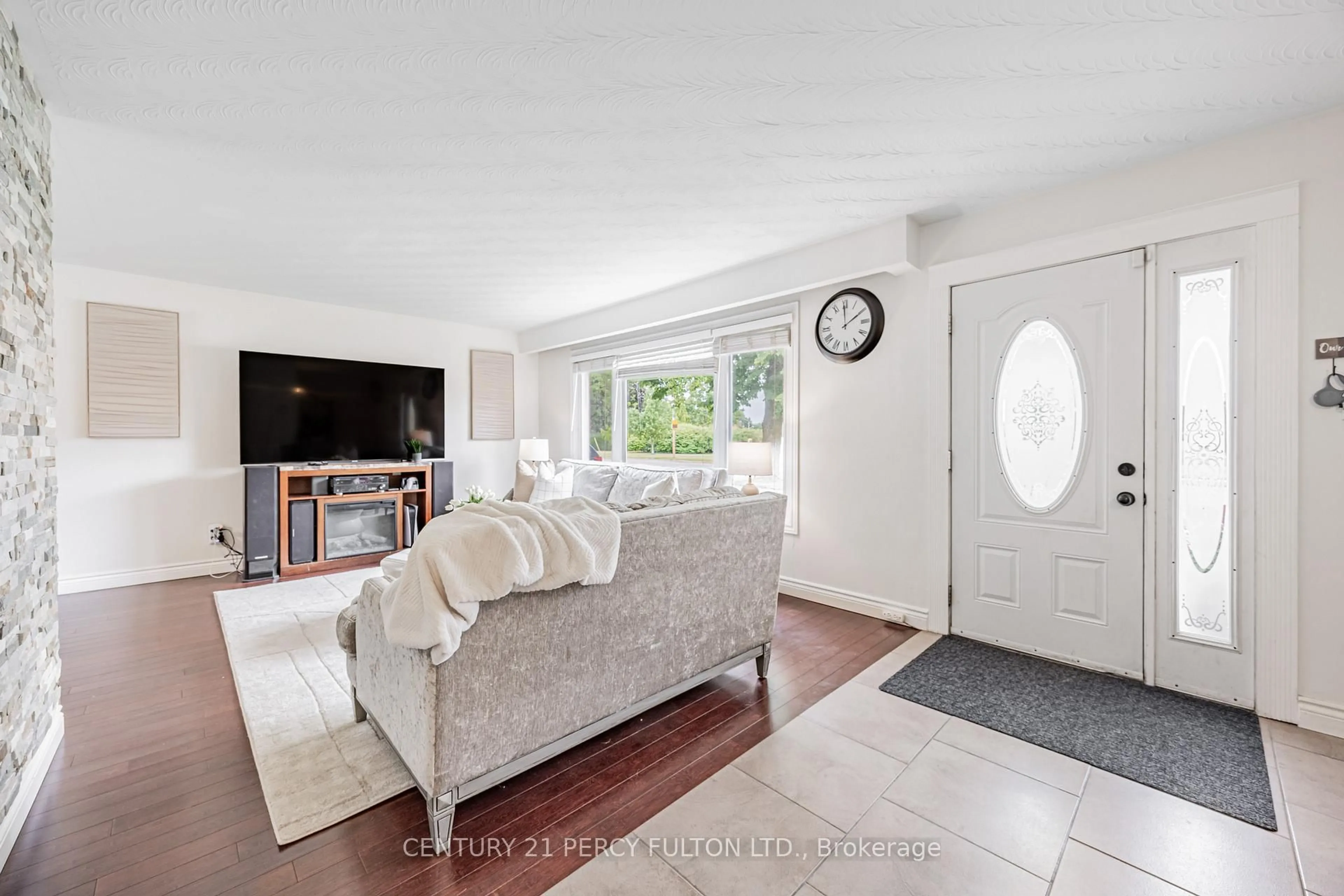 Living room with furniture, unknown for 904 Somerville St, Oshawa Ontario L1G 4J7