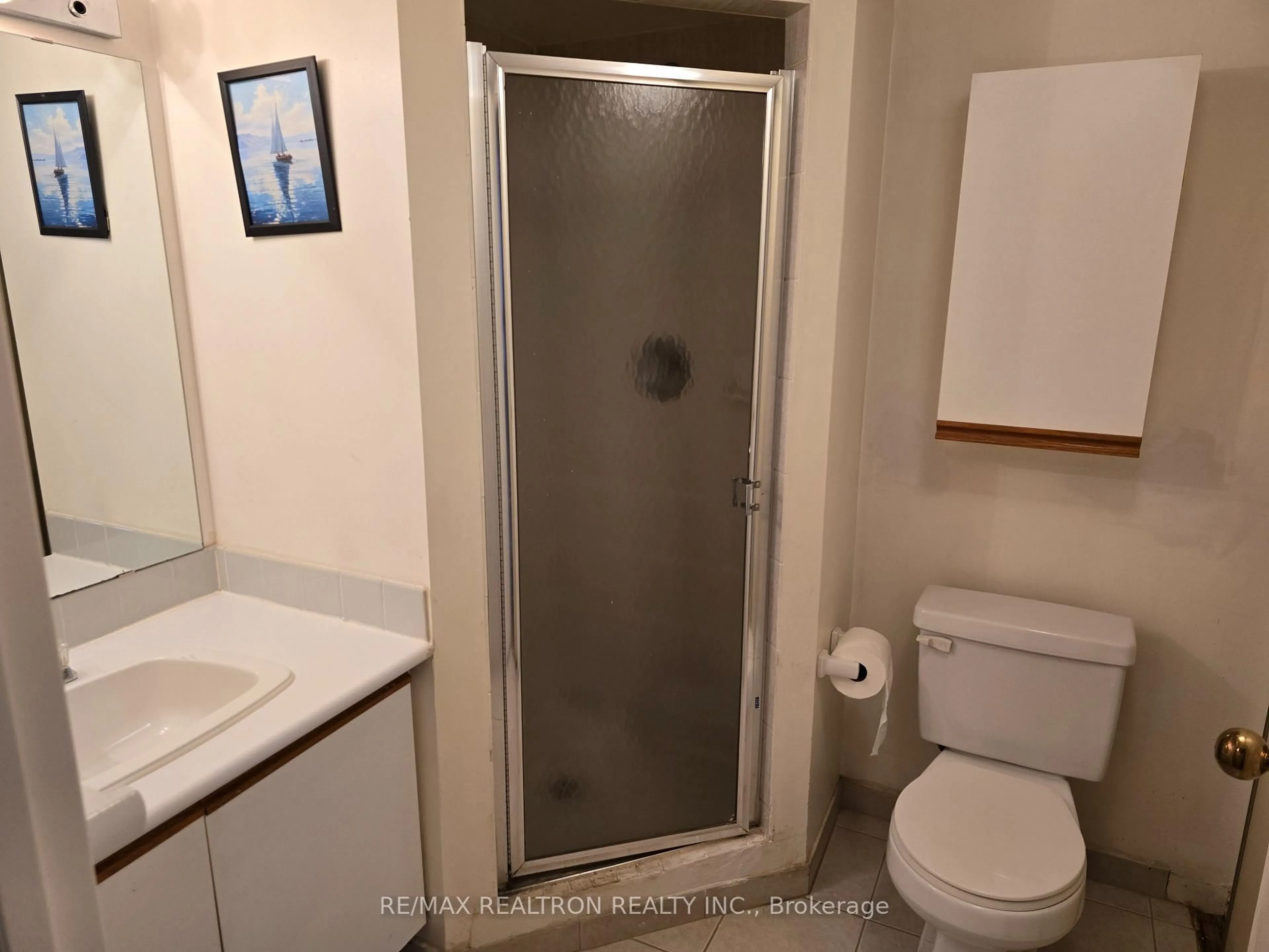 Standard bathroom, unknown for 160 Alton Tower Circ #1014, Toronto Ontario M1V 4X8