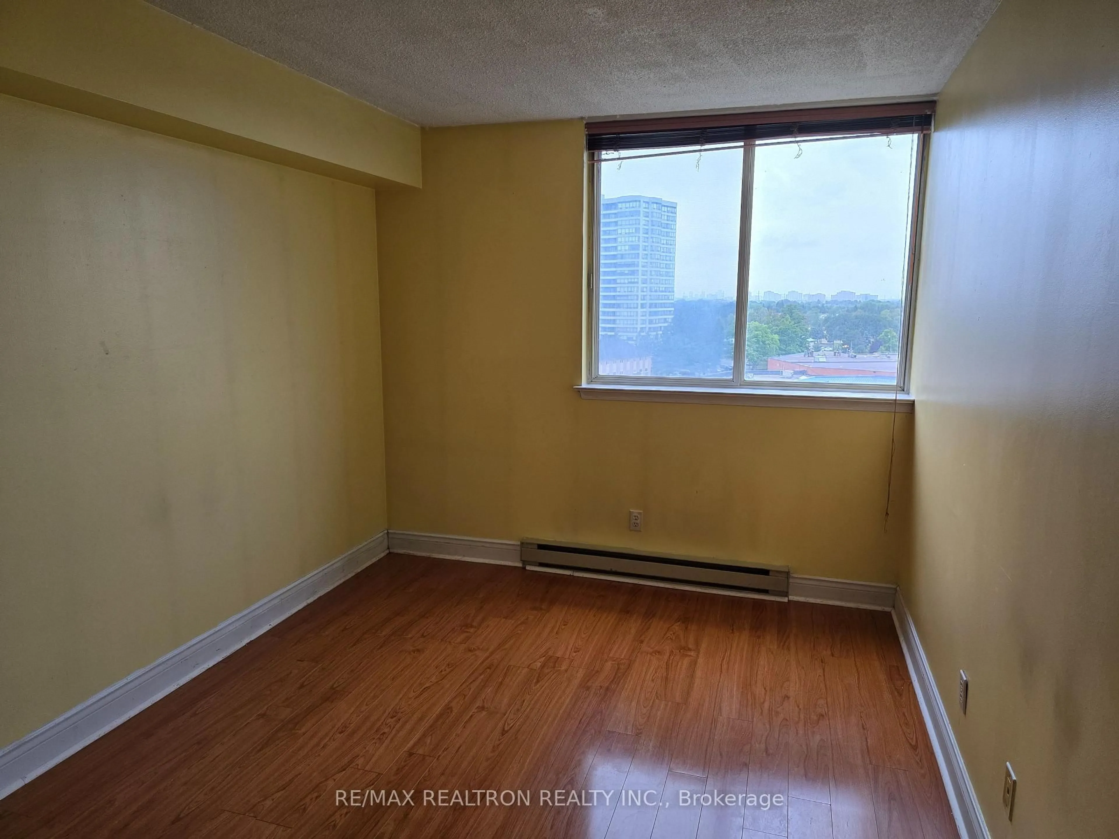 A pic of a room for 160 Alton Tower Circ #1014, Toronto Ontario M1V 4X8