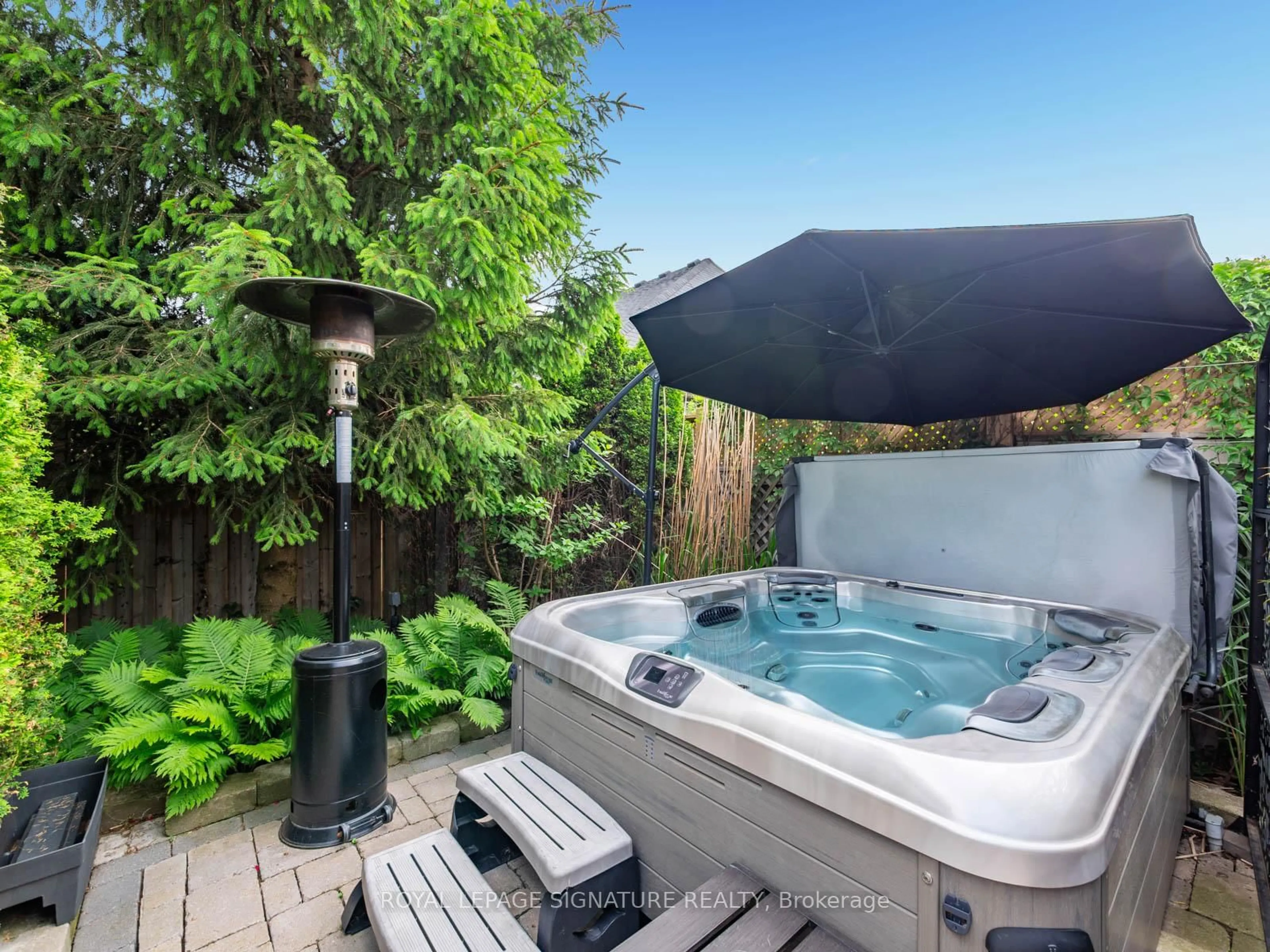 Patio, water/lake/river/ocean view for 6 Jarrow Cres, Whitby Ontario L1M 0G9