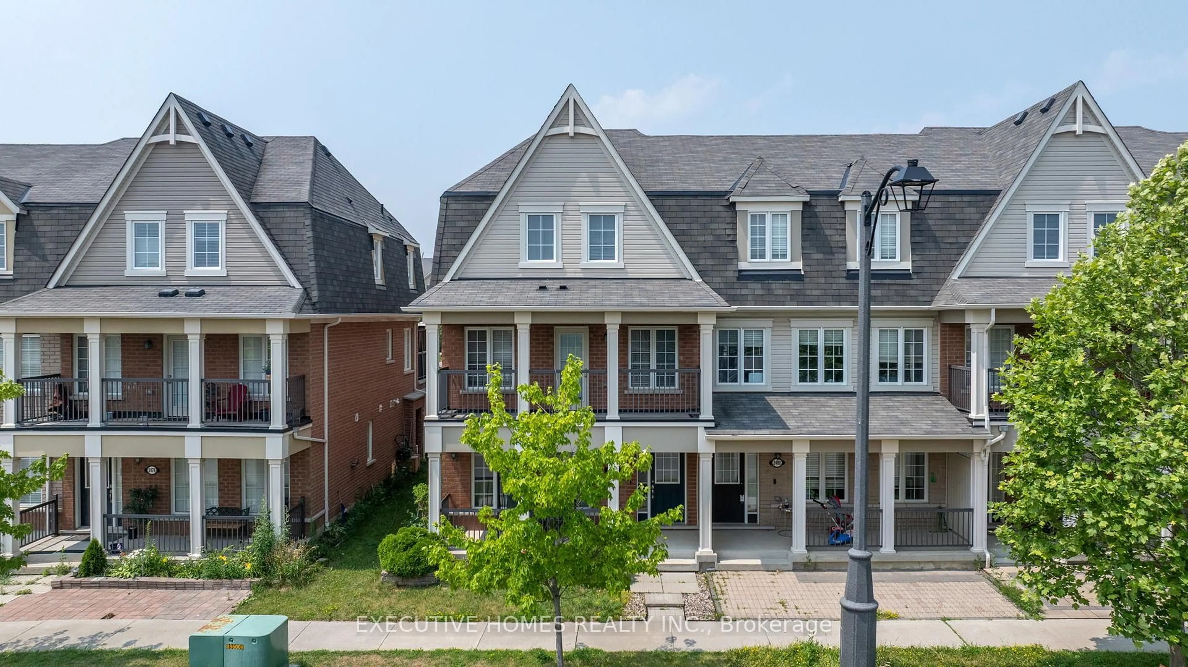 A pic from outside/outdoor area/front of a property/back of a property/a pic from drone, street for 2478 WILLIAM JACKSON Dr, Pickering Ontario L1X 0C3