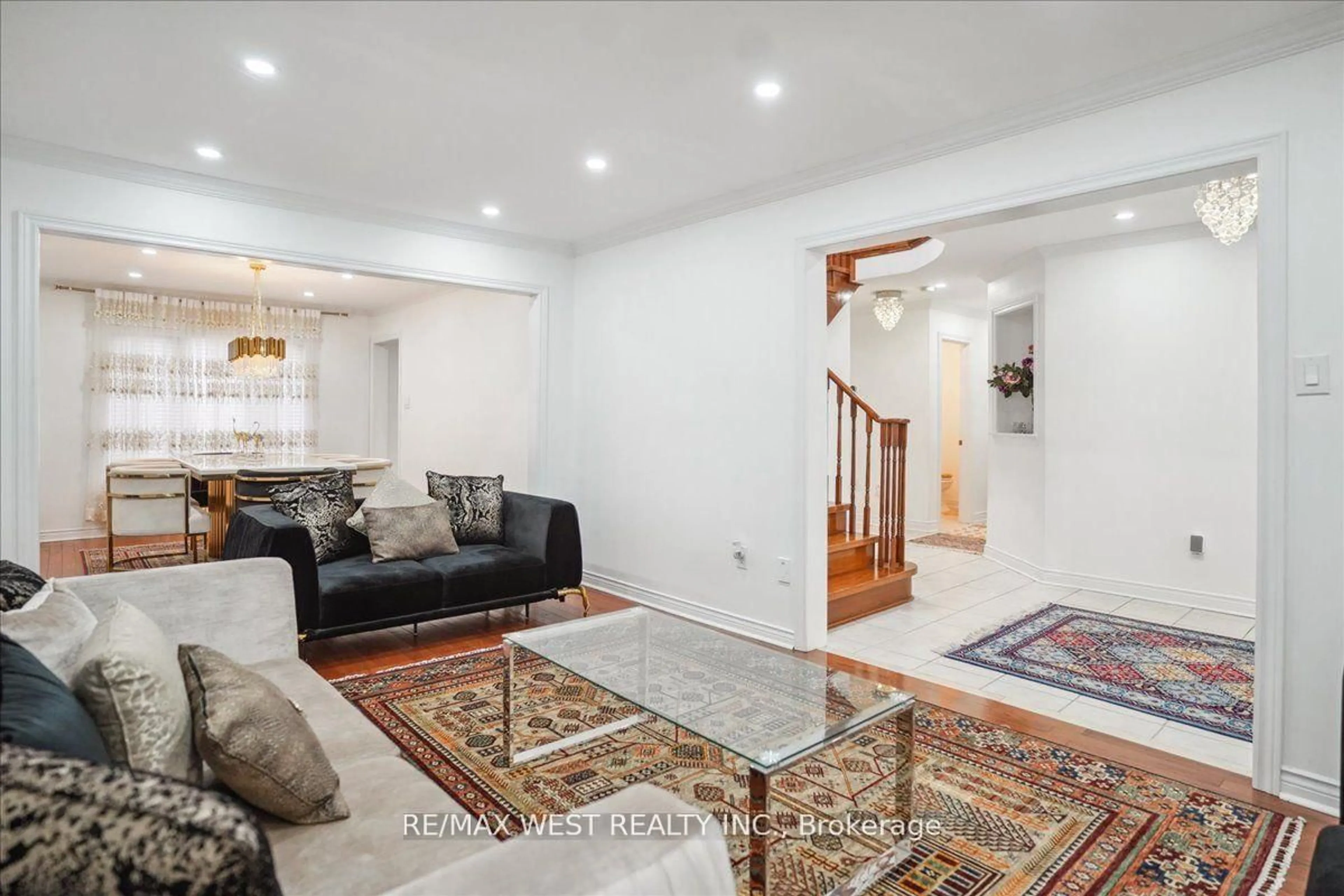 Living room with furniture, unknown for 3 Branstone Dr, Whitby Ontario L1R 3B6